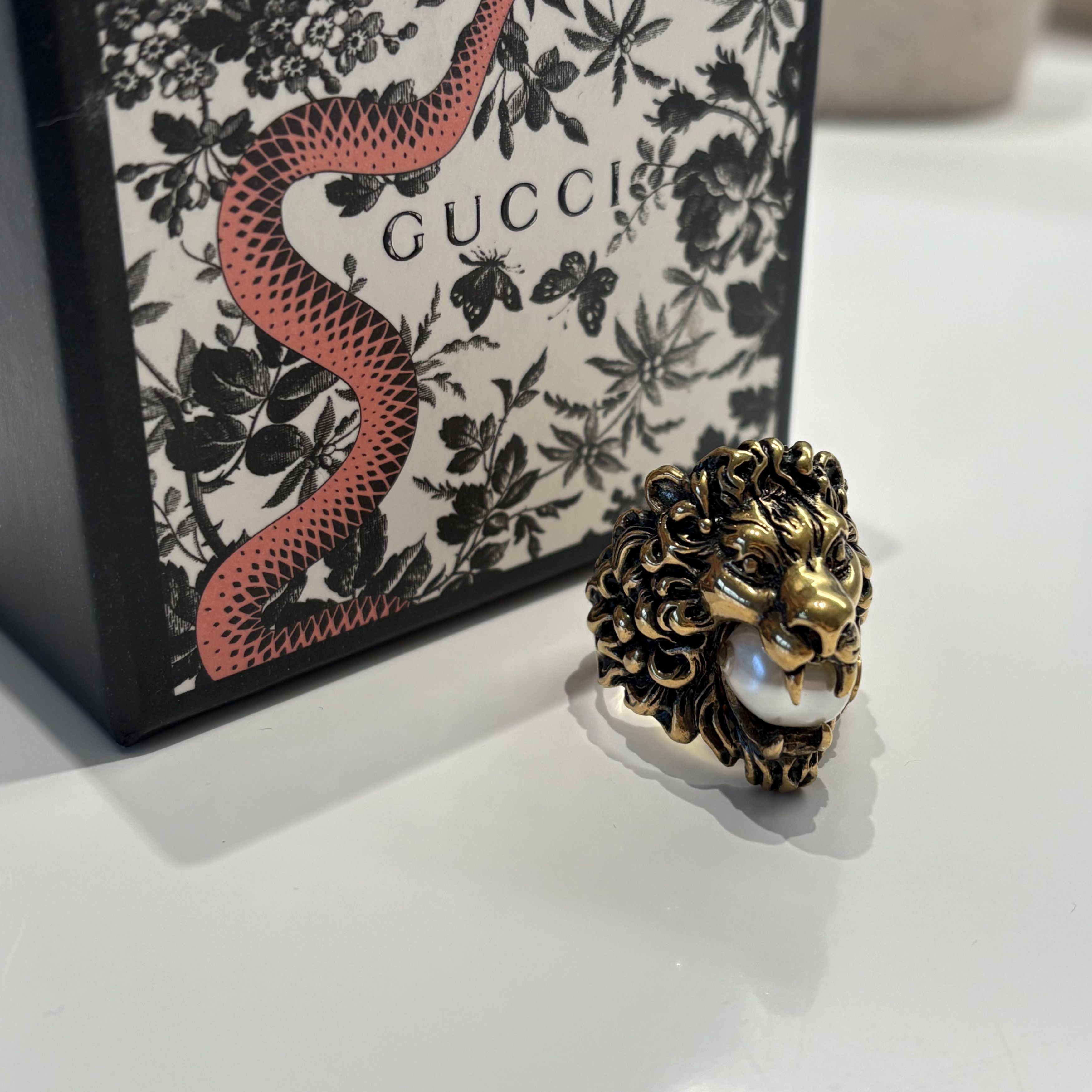 Gucci Gucci Gold Lion Pearl Ring sz 23 Size ONE SIZE - 4 Thumbnail