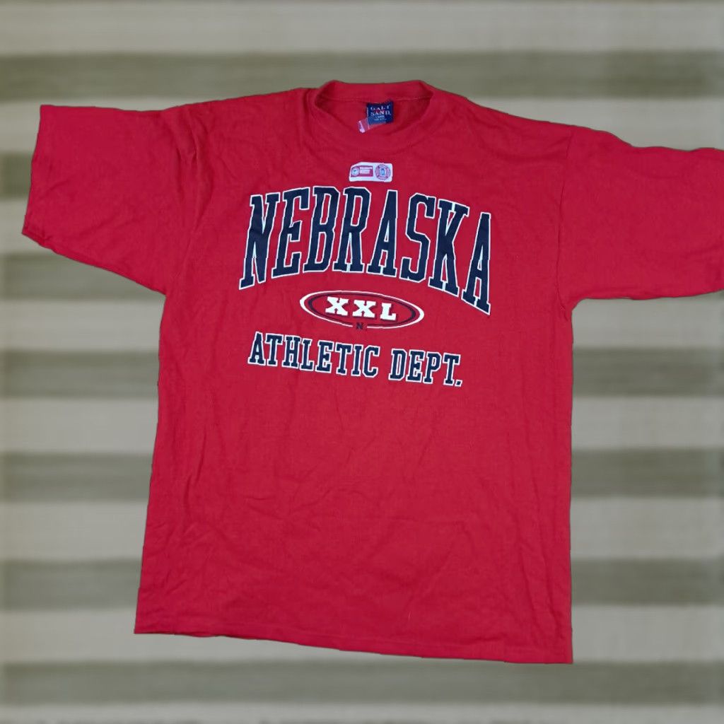 Vintage VINTAGE Galt&Sand Nike? Nebraska XXL Athletic Dept T-Shirt L USA Red Men Short Sleeve NWT USA 90s Size US L / EU 52-54 / 3 - 1 Thumbnail