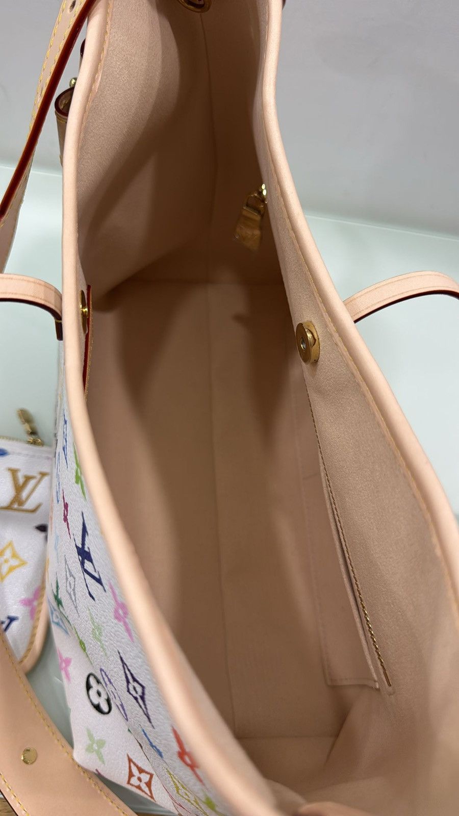 Louis Vuitton Carry all Size ONE SIZE - 3 Thumbnail