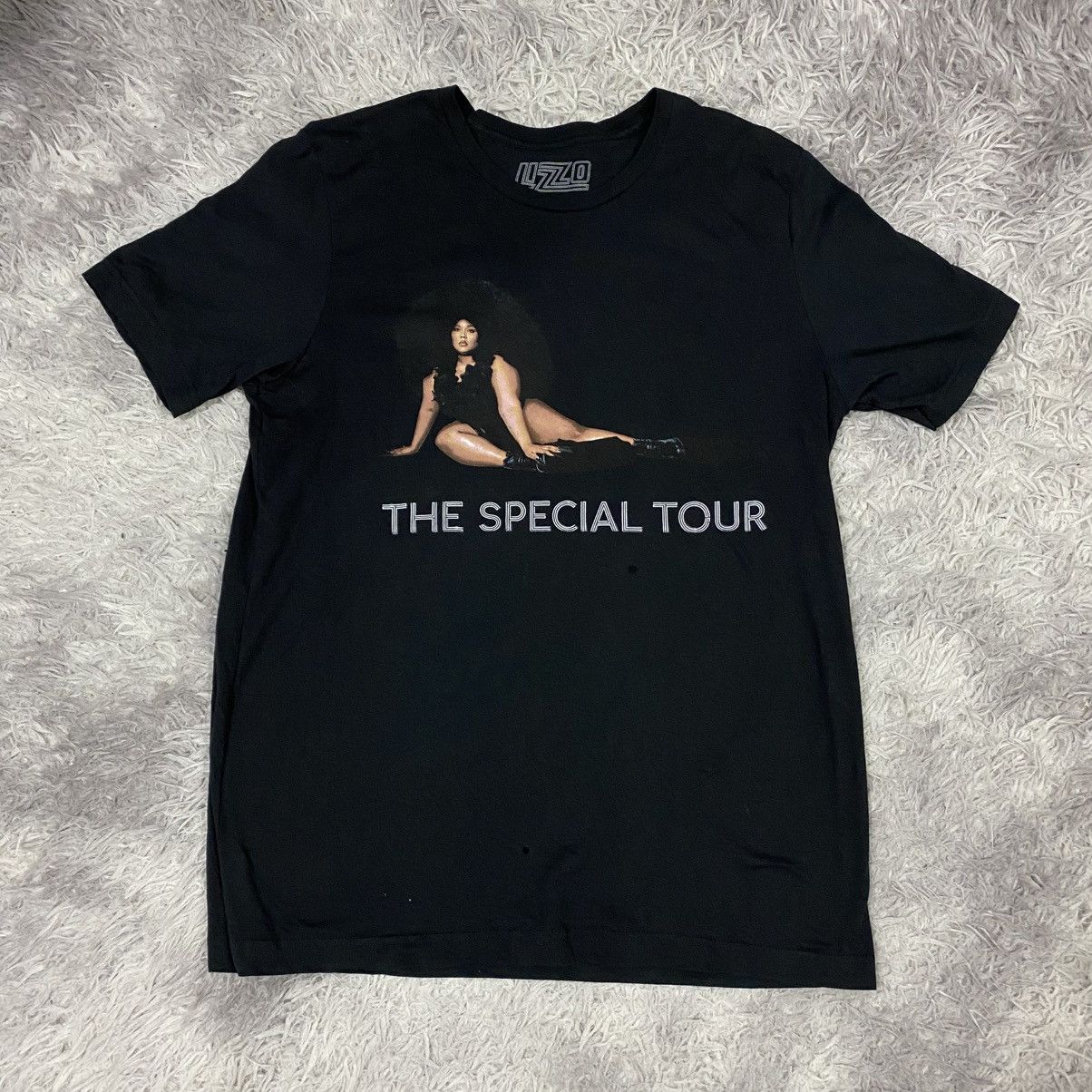 Rap Tees Rap tee lizzo the special tour 2022 Size US L / EU 52-54 / 3 - 1 Thumbnail