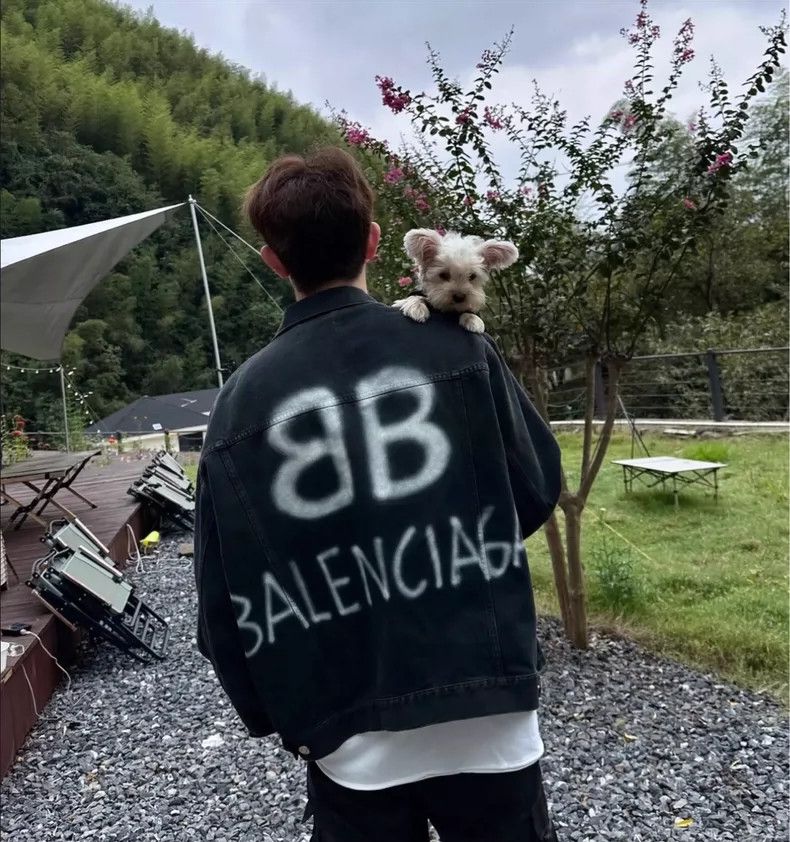 Balenciaga Balenciaga Luminous double B-painted graffiti denim jacket Size US XS / EU 42 / 0 - 7 Thumbnail