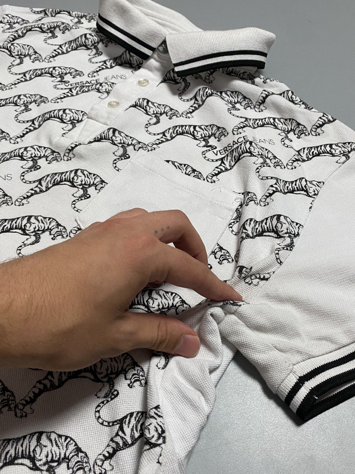 Versace Jeans Couture Versace 🐅 big tiger logo monogram polo shirt Size US L / EU 52-54 / 3 - 4 Thumbnail
