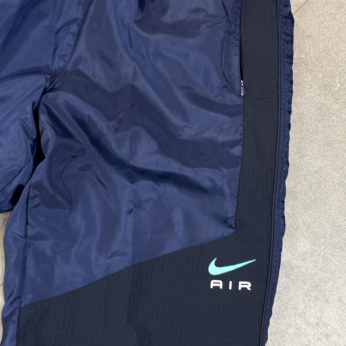 Nike Nike Air nylon jogger pants M streetwear swoosh Size US 32 / EU 48 - 2 Thumbnail