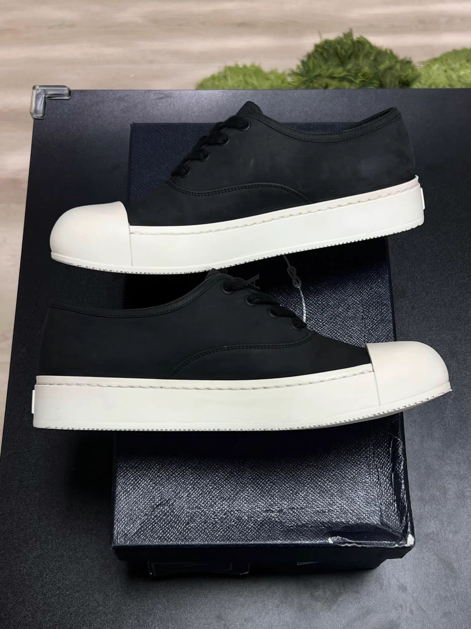 Prada PRADA Downtown Low-Top Leather Sneakers K15 Size US 6 / EU 39 - 6 Thumbnail