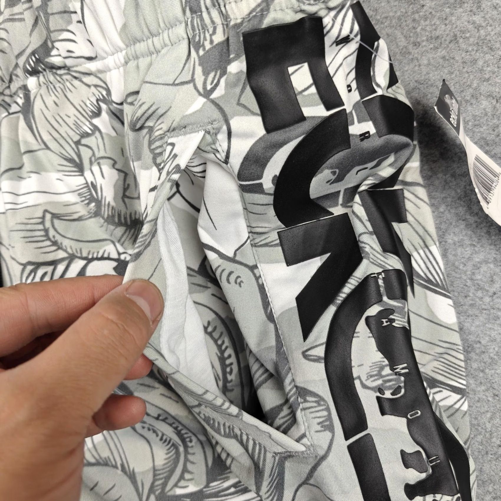 Ecko Unltd. Ecko Unltd Shorts Mens Medium White Floral Drawstring Logo Bermuda Summer Size US 31 - 2 Thumbnail