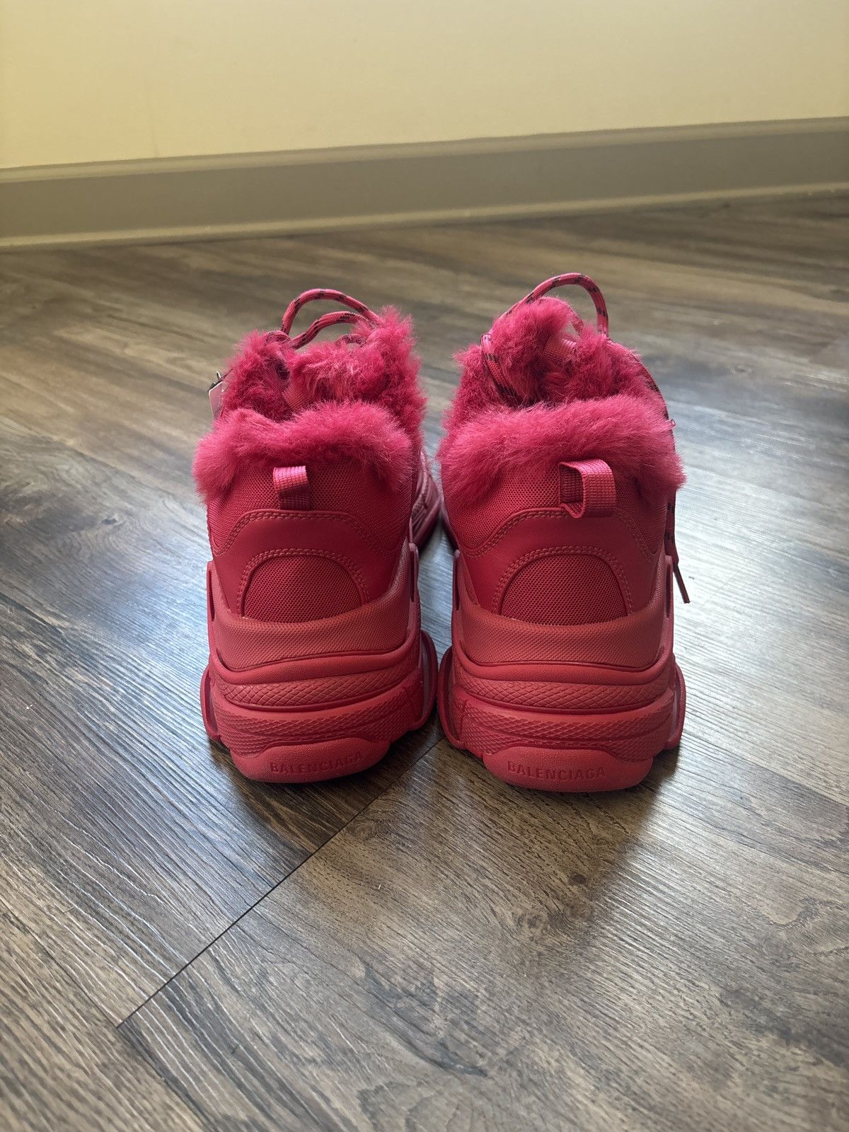 Balenciaga Balenciaga Triple S Red Fur Lined Size 12 Size US 12 / EU 45 - 5 Thumbnail