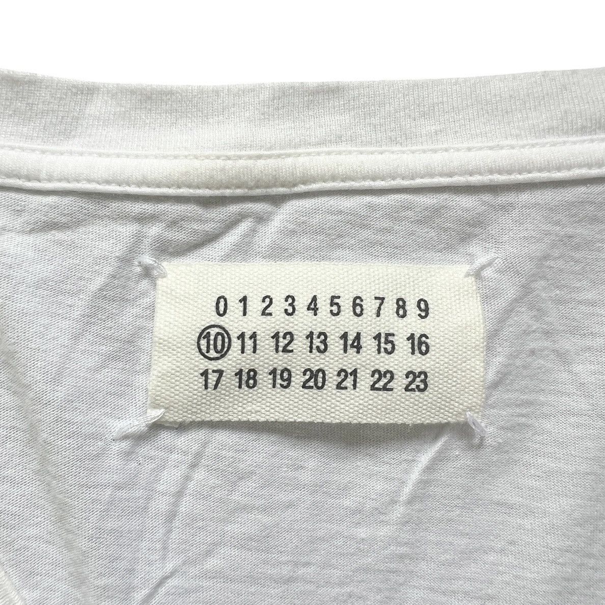Maison Margiela RARE Maison Margiela Fingerprint T-Shirt finger print Size US L / EU 52-54 / 3 - 2 Thumbnail