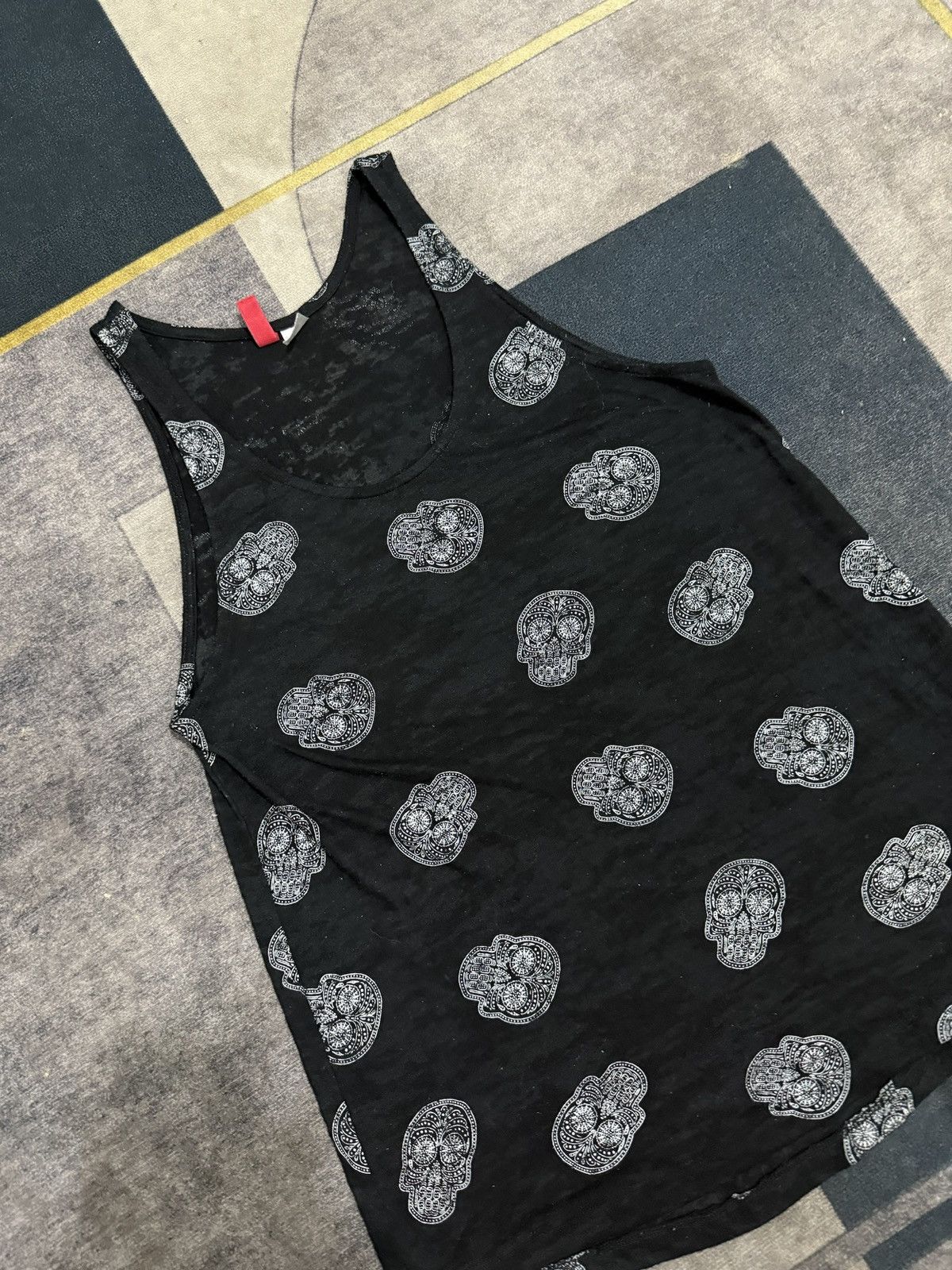 If Six Was Nine DIVIDED Y2K SKULL TANK TOP Size M / US 6-8 / IT 42-44 - 2 Thumbnail