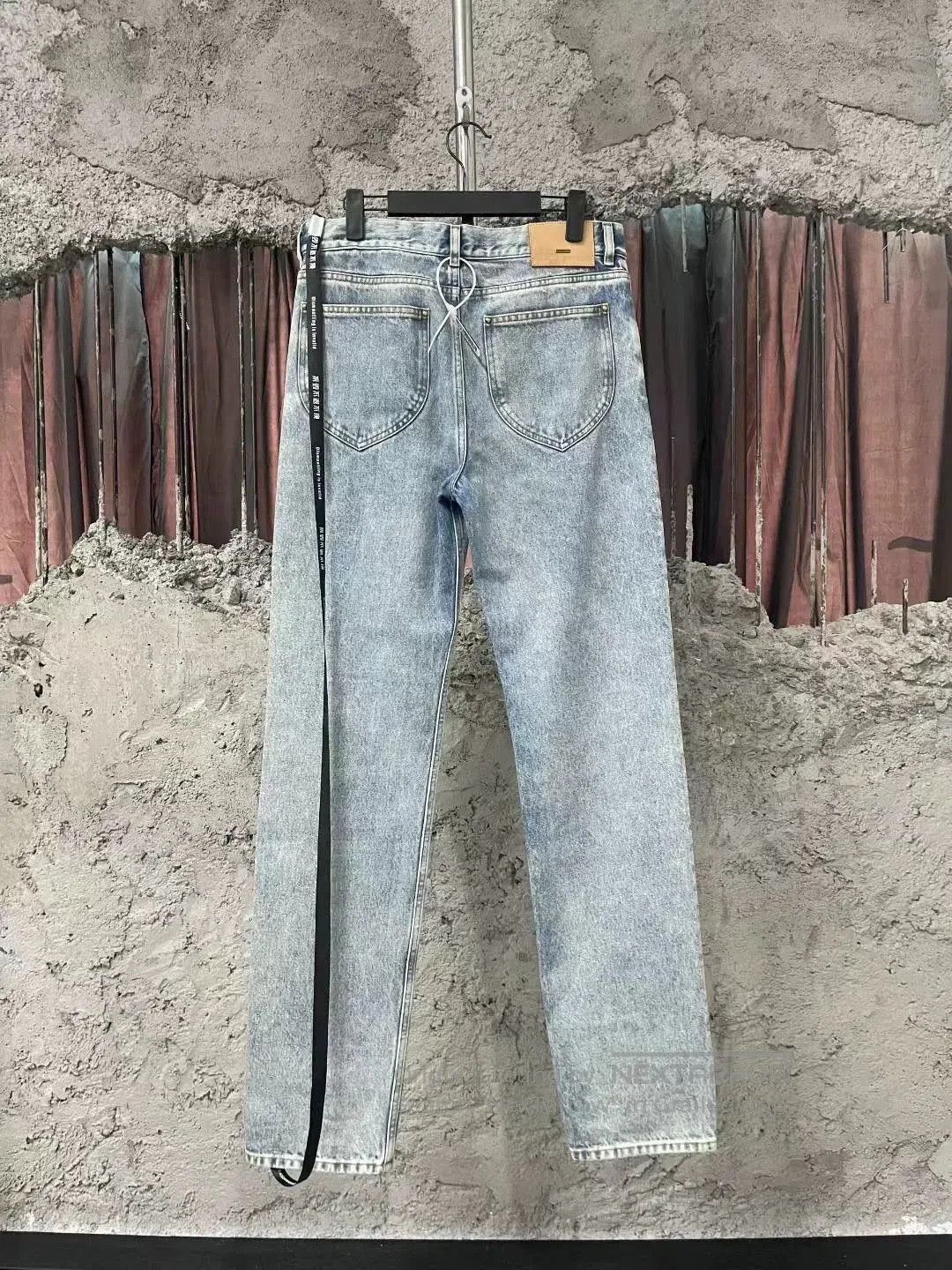Louis Vuitton Louis Vuitton Washed Blue Back Leather Patch Jeans. Size US 29 - 2 Thumbnail