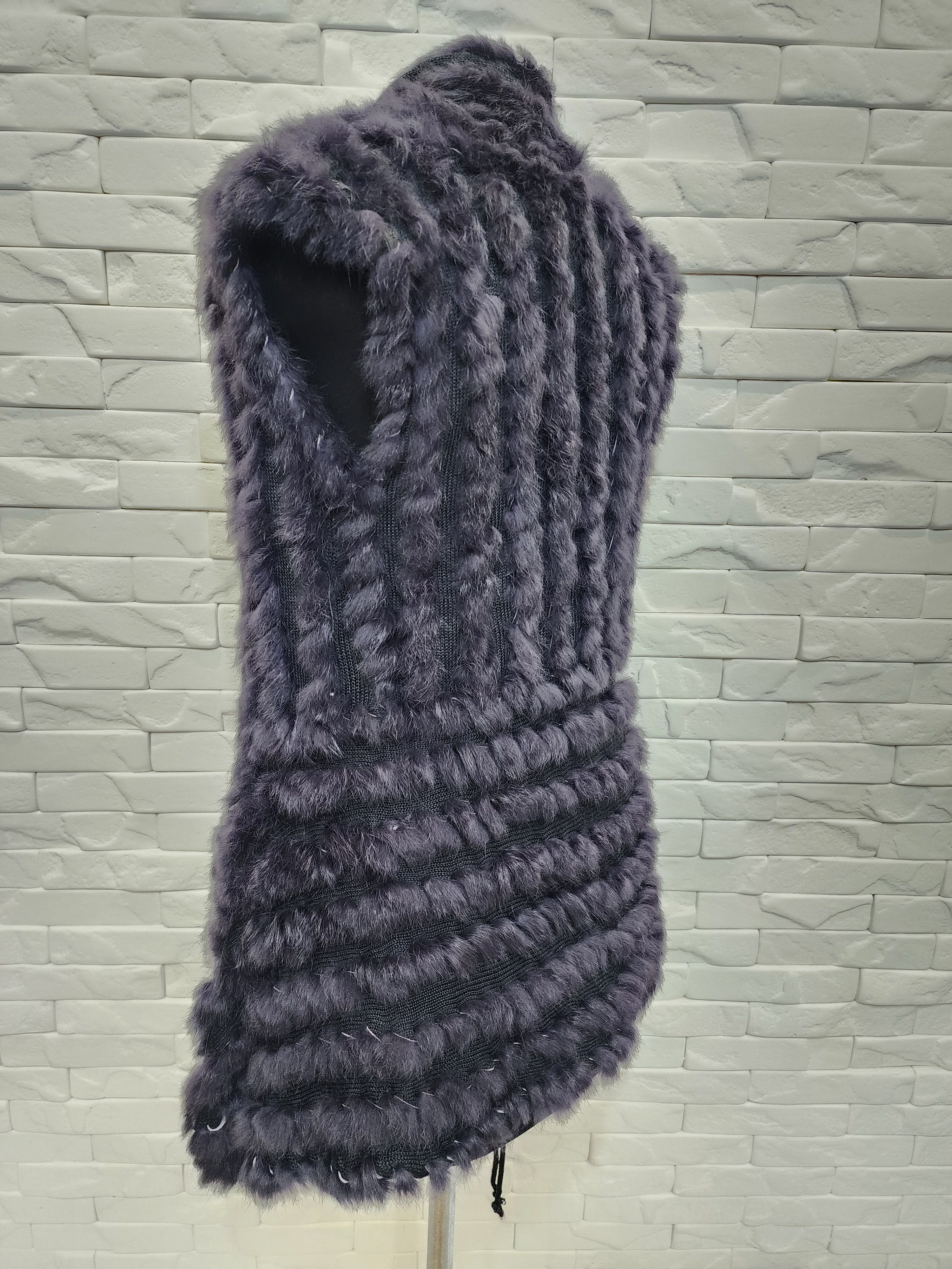 Uniqlo Women's fur vest. Size L / US 10 / IT 46 - 6 Thumbnail