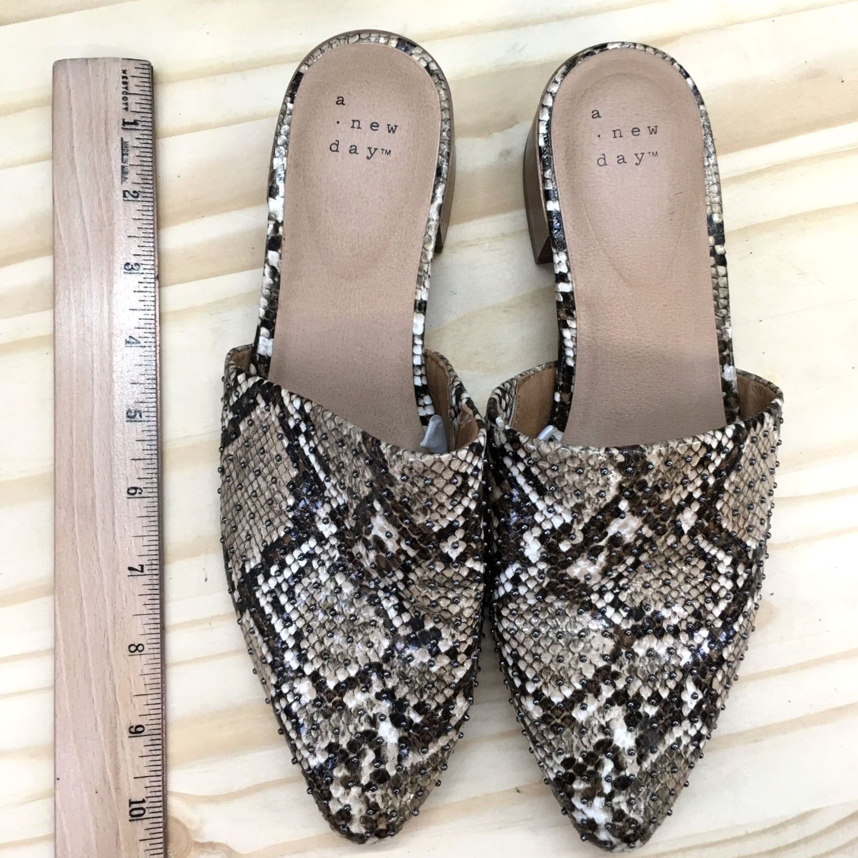 Vintage A New Day Sandals Womens 6.5 Snake Print Casual Slip On Mules Brown Faux Leather Size US 7 / IT 37 - 5 Thumbnail