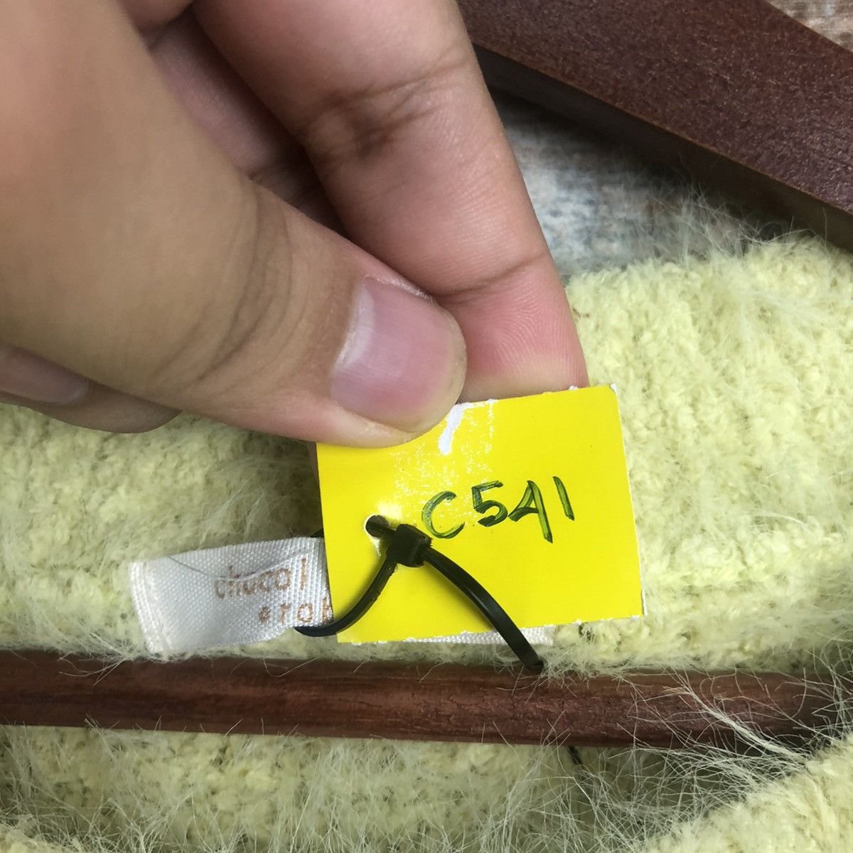 Vintage DL Choco Raffine Yellow Mohair Knitwear #C541 Size M / US 6-8 / IT 42-44 - 9 Thumbnail