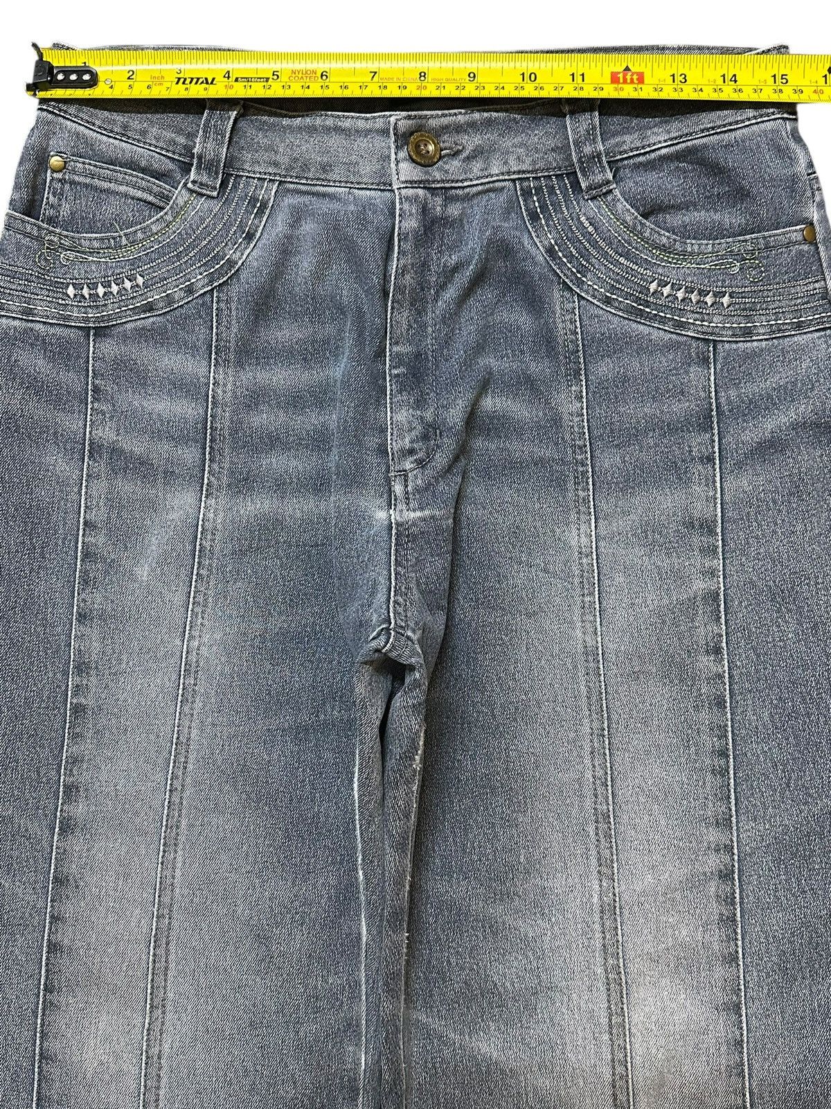 Japanese Brand Vintage Japanese Brand Blue Faded Wash Wide Leg Baggy Jeans Size US 30 / EU 46 - 11 Thumbnail