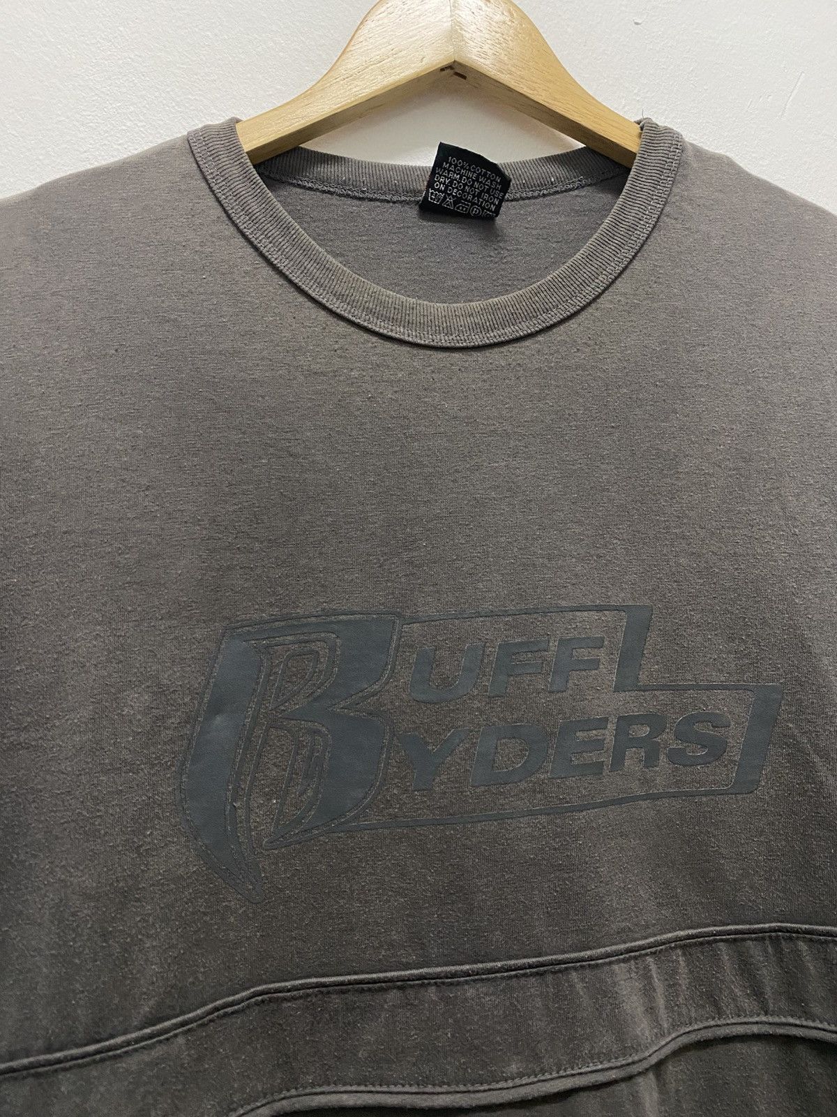 Ruff Ryders Rare Vintage Ruff Ryders Big Print Back Hit Tshirt Size US L / EU 52-54 / 3 - 10 Thumbnail