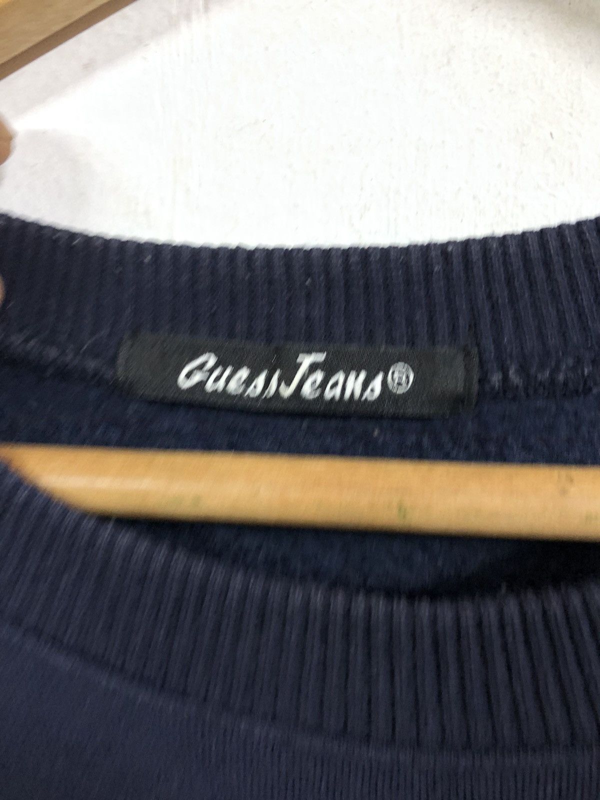 Guess Vintage Y2K Guess Sweatshirt Embroided Crewneck Size US L / EU 52-54 / 3 - 3 Thumbnail