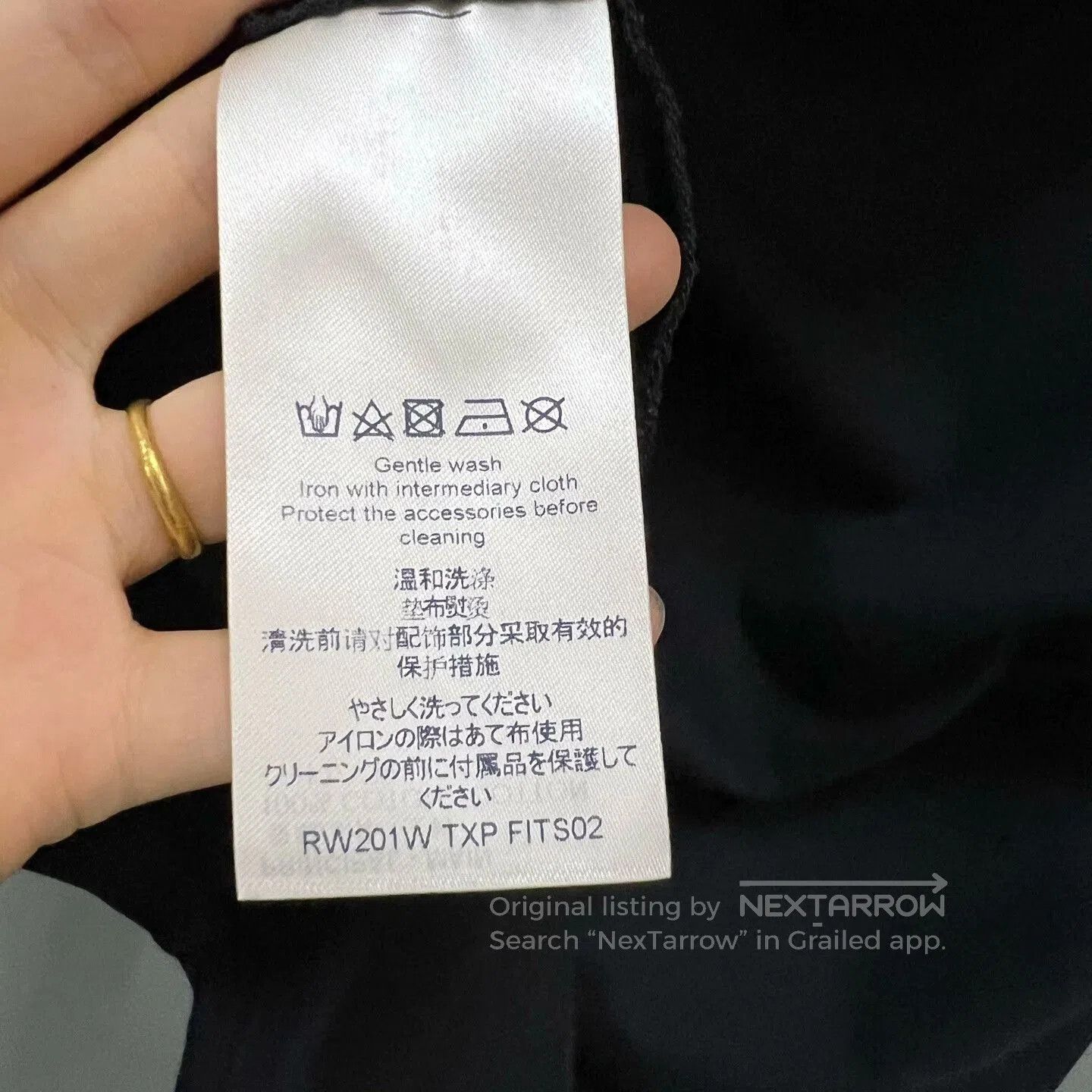 Louis Vuitton Louis Vuitton Black Logo Chain Short Sleeve. Size US L / EU 52-54 / 3 - 4 Thumbnail