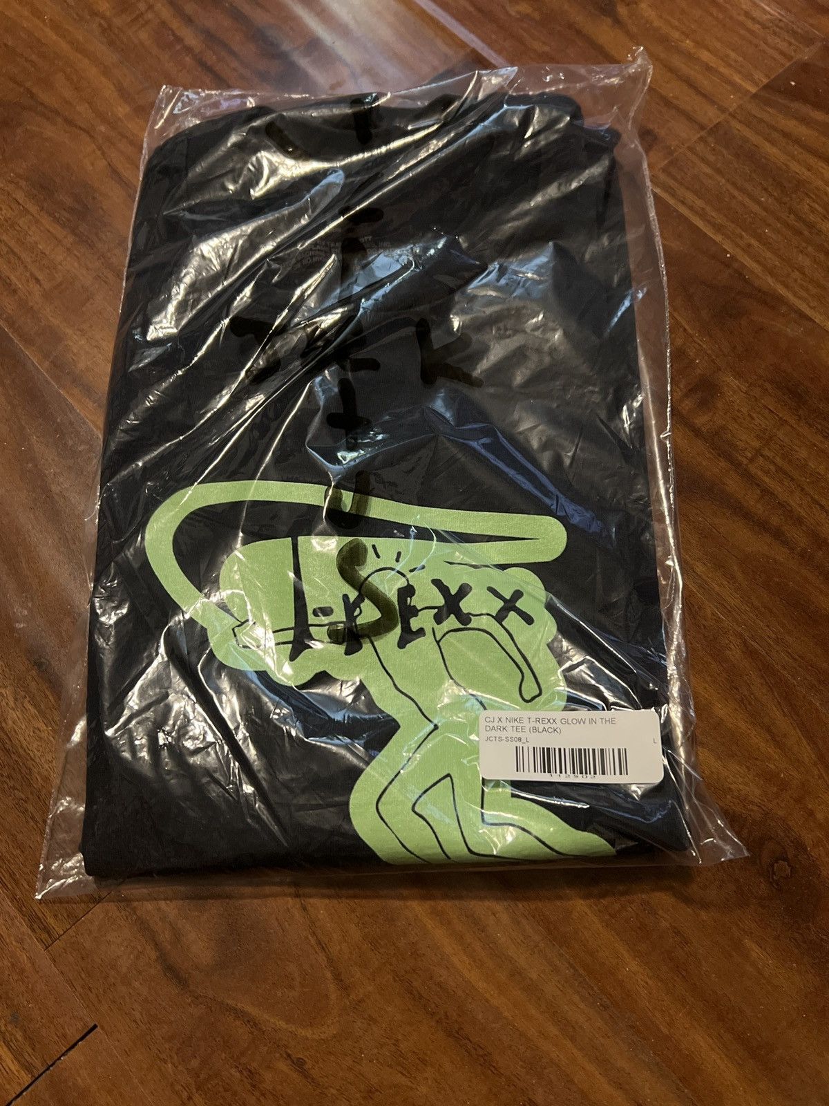Nike × Travis Scott Cactus jack T-Rexx Glow in the dark Tee Size US L / EU 52-54 / 3 - 5 Thumbnail