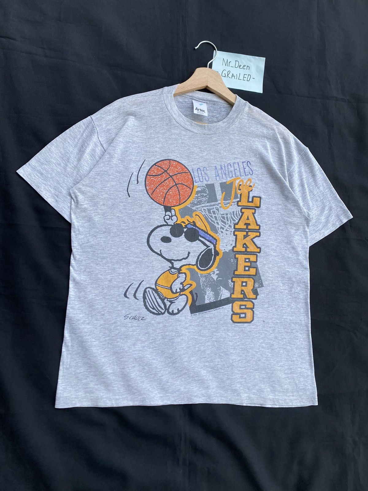 NBA Rare Vintage 90s Snoopy x Los Angeles Lakers Tshirt Size US M / EU 48-50 / 2 - 3 Thumbnail