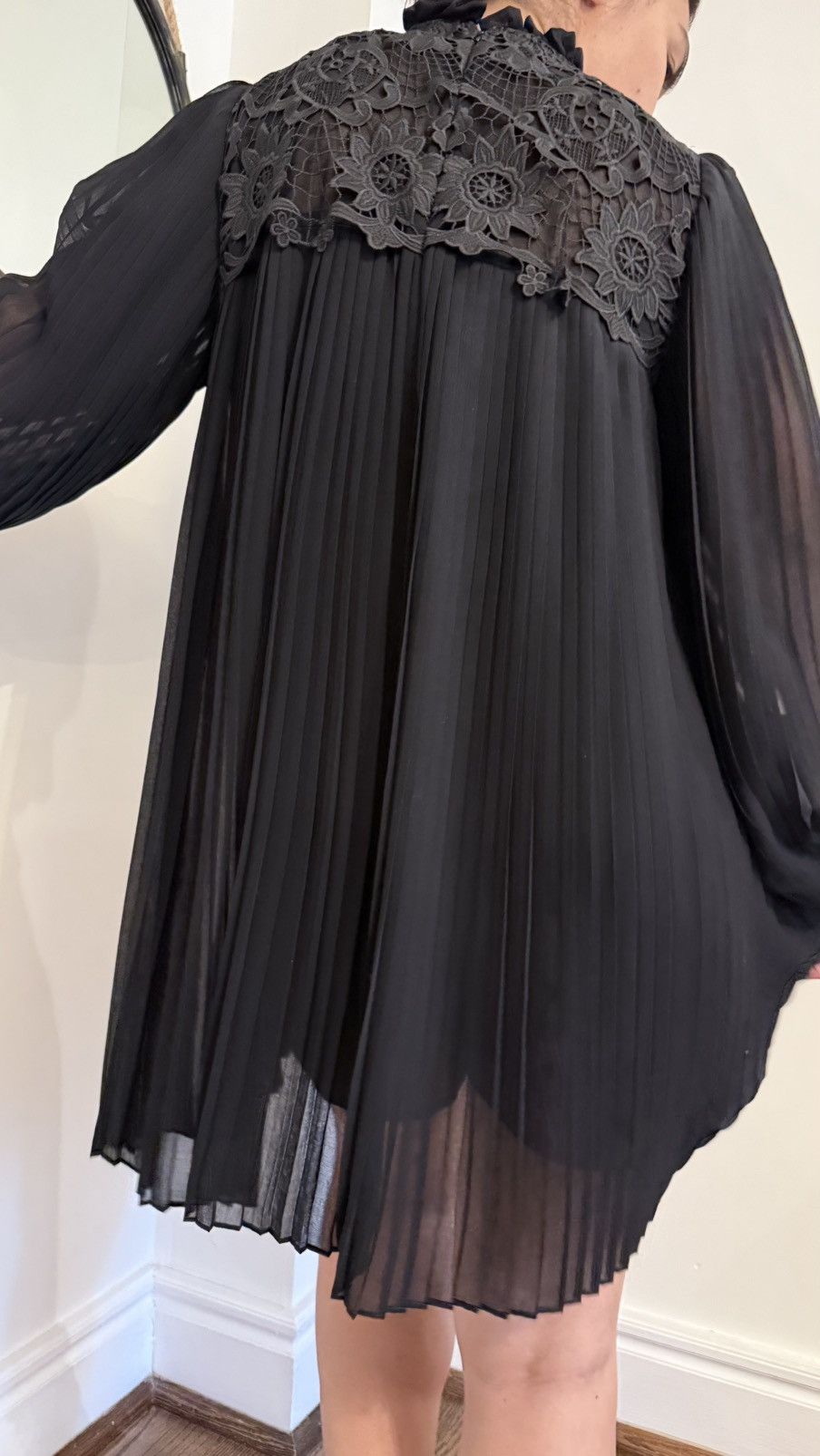 Zara Pleated Halter Floating Dress, Sleeveless Design Size XS / US 0-2 / IT 36-38 - 6 Thumbnail