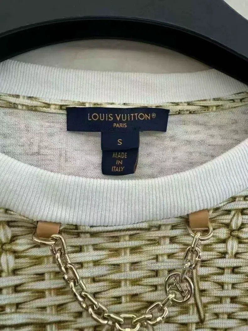 Louis Vuitton Louis Vuitton By the Pool Lafite Pattern Tie Round Neck Sh Size US S / EU 44-46 / 1 - 3 Thumbnail
