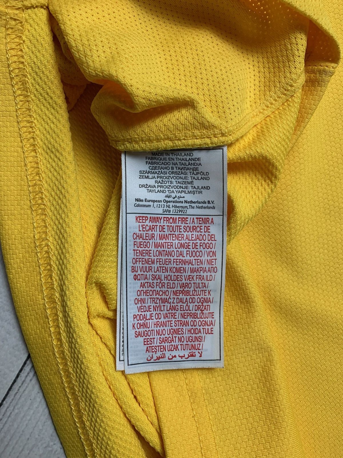 Nike × Vintage Vintage Nike Brazil soccer jersey size L yellow logo Size US L / EU 52-54 / 3 - 5 Thumbnail