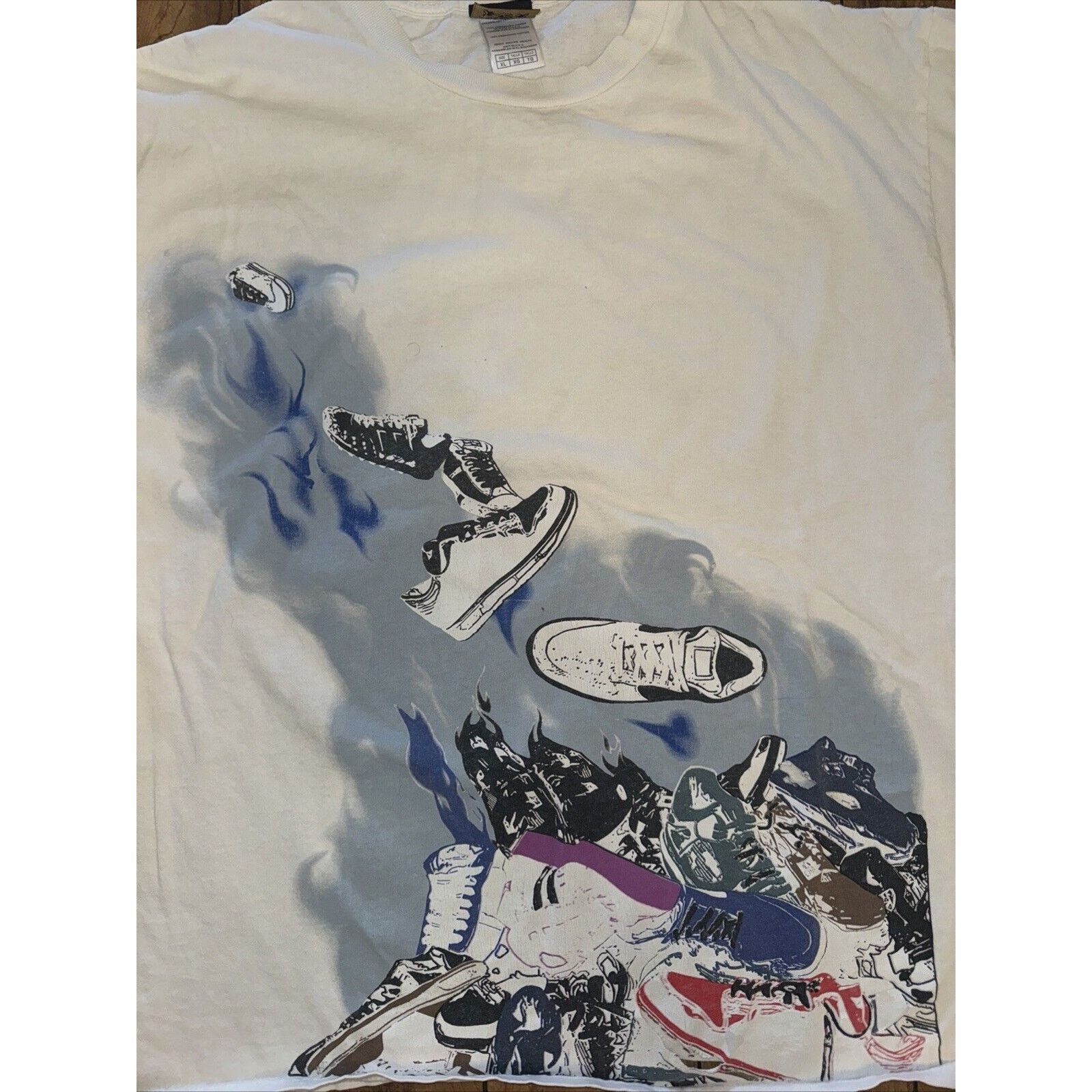 Vintage Doctor Hood Sneaker T-Shirt White XL 22x26.5 Size US XL / EU 56 / 4 - 2 Thumbnail