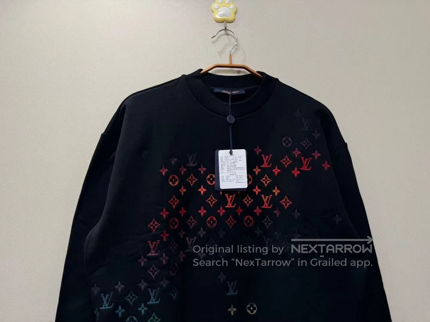 Louis Vuitton louis vuitton black logo sweatshirt with embroidery. Size US S / EU 44-46 / 1 - 2 Thumbnail
