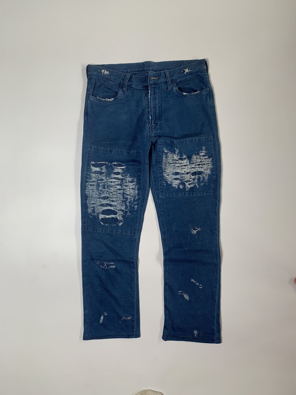 TALKING ABOUT THE ABSTRACTION Talking about the Abstracion buckle back ripped panst Size US 31 - 2 Thumbnail