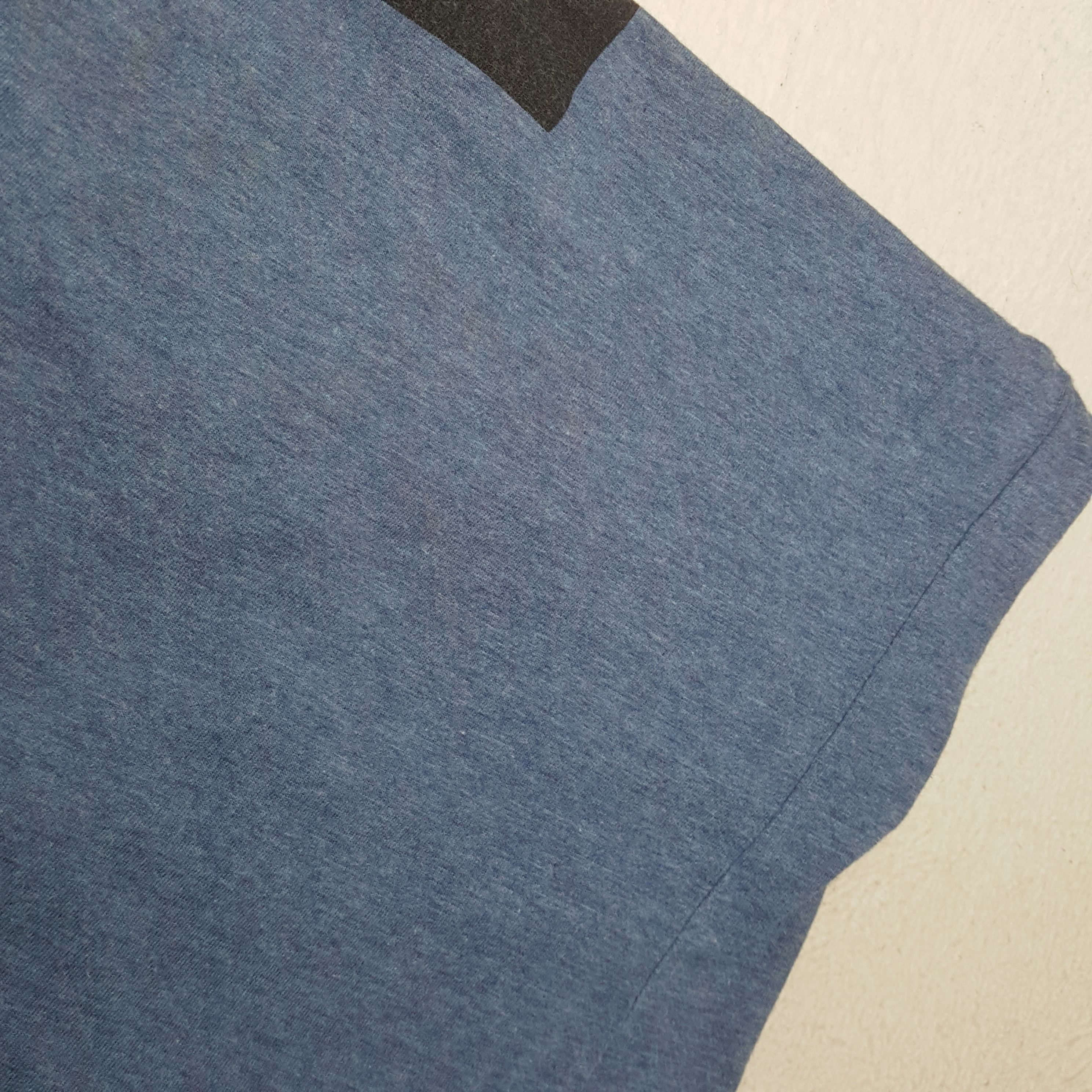 Yves Saint Laurent Yves Saint Laurent YSL Fashion Brand Tshirt C294N15 Size US S / EU 44-46 / 1 - 5 Thumbnail
