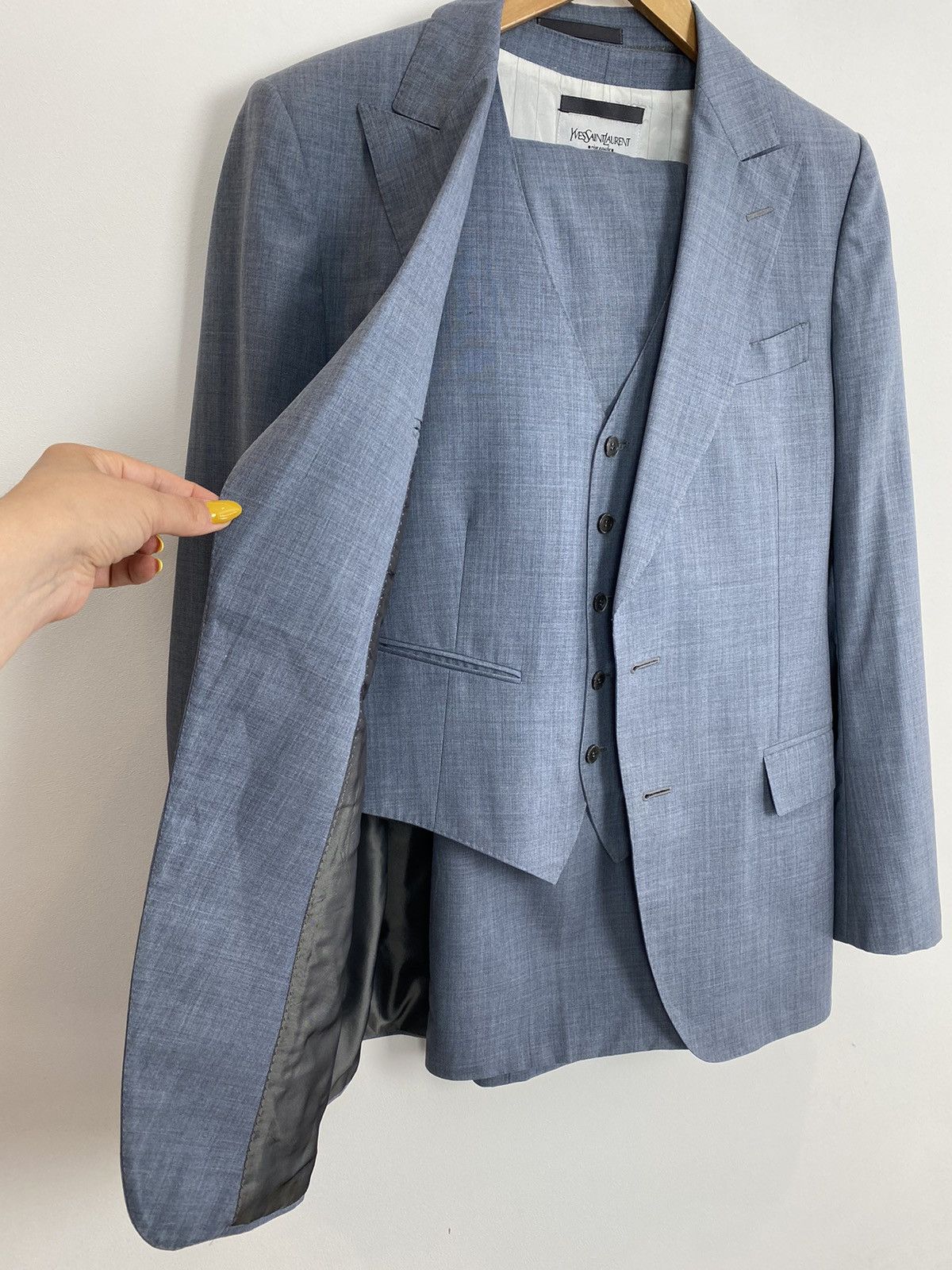 Yves Saint Laurent Yves Saint Laurent Suit Set Pants + Vest + Jacket Blue dress Size 50R - 2 Thumbnail