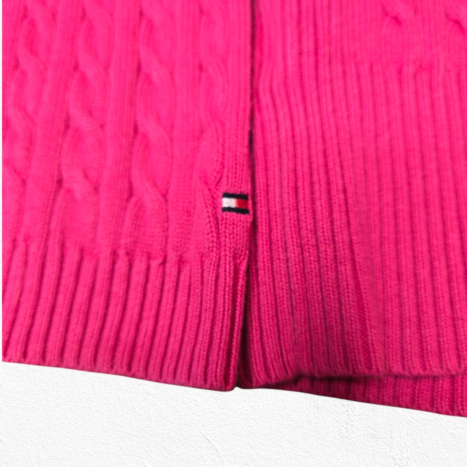 Tommy Hilfiger Y2K Tommy Hilfiger Hot Pink Cable Knit Sweater Size Large Size L / US 10 / IT 46 - 7 Thumbnail