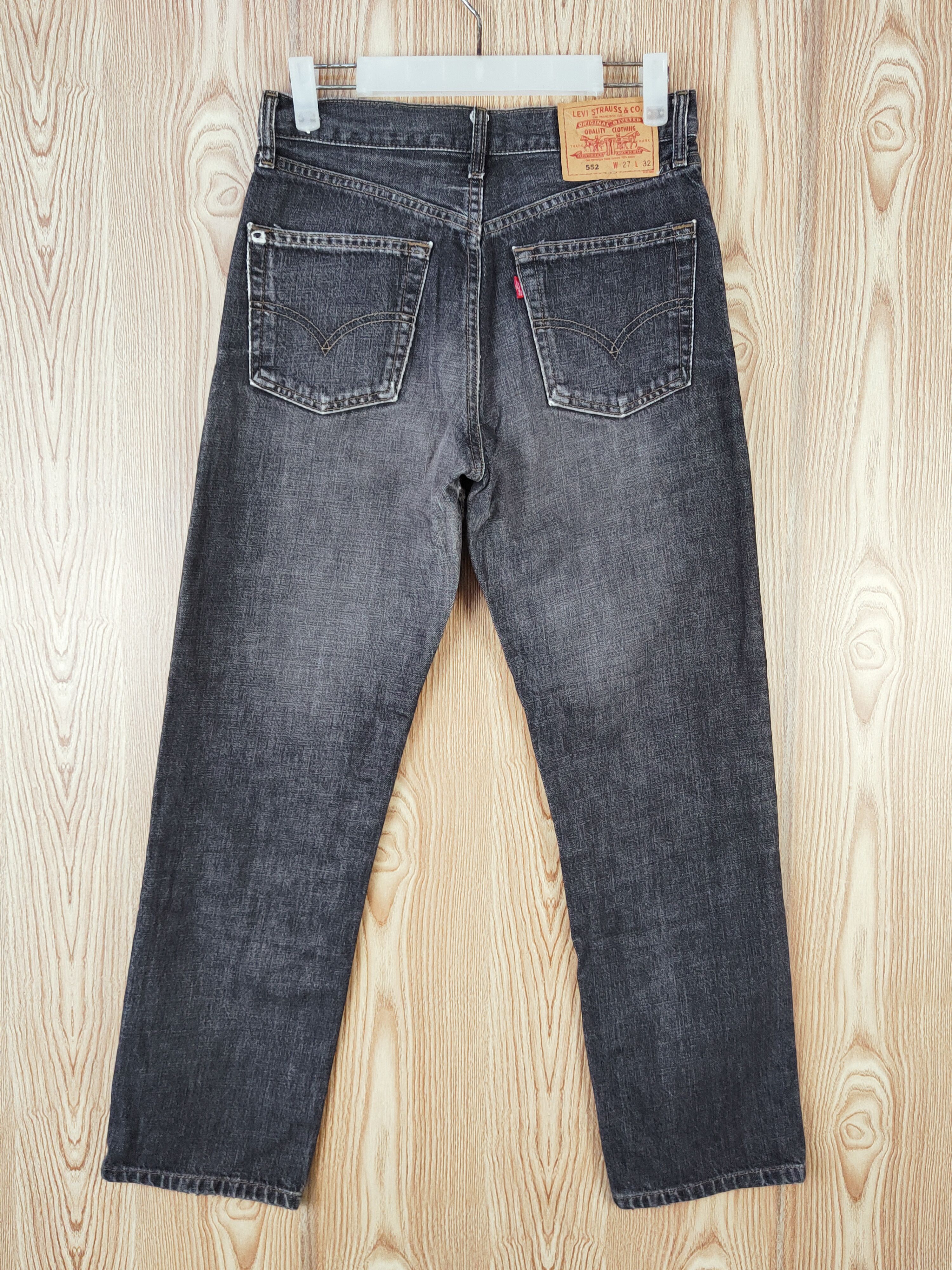 Levi's 552 Levi's Black Distressed Ripped Jeans #W498 Size US 27 - 8 Thumbnail