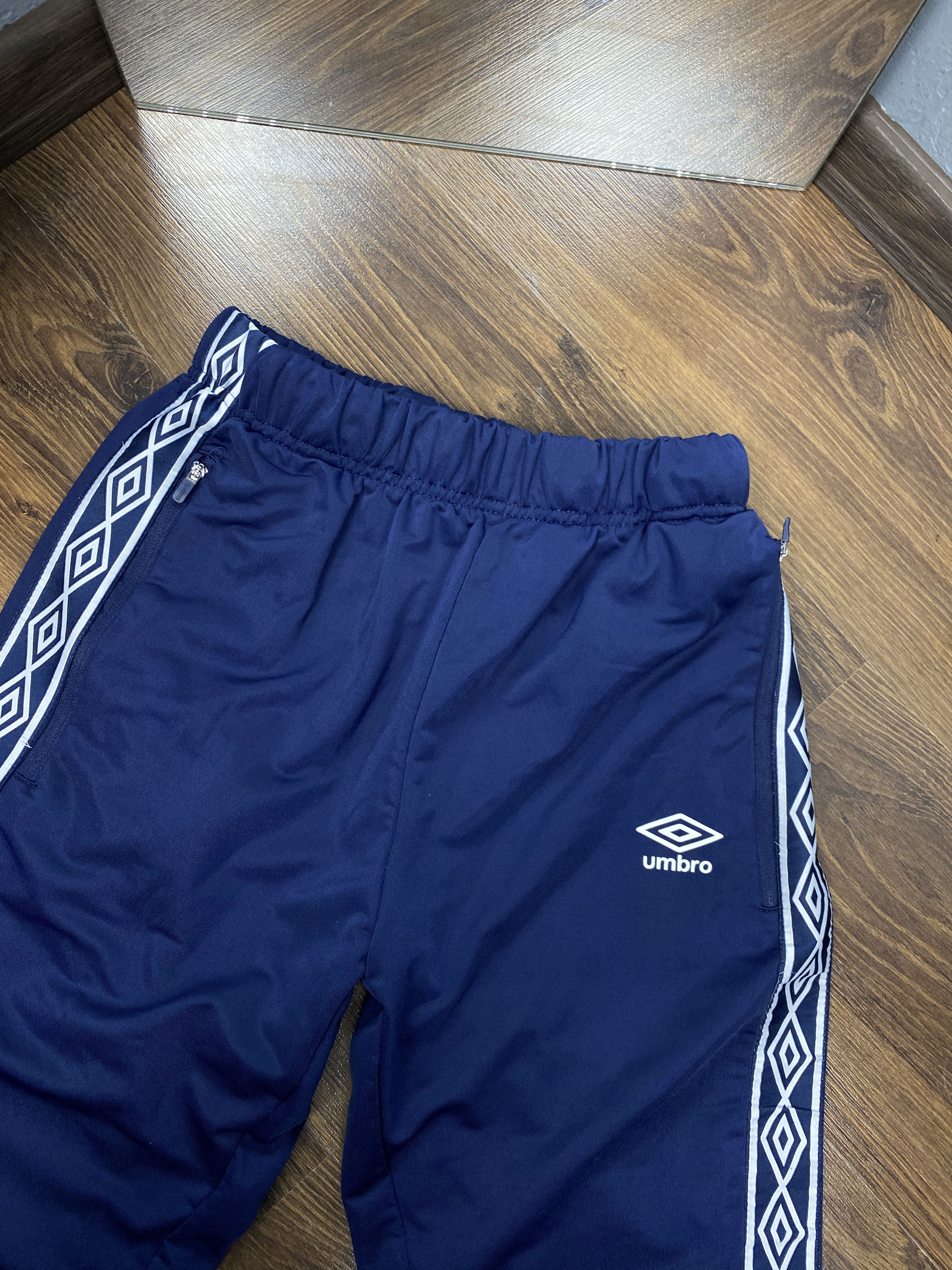 Umbro Umbro vintage logo sweatpants pants Size US 30 / EU 46 - 2 Thumbnail