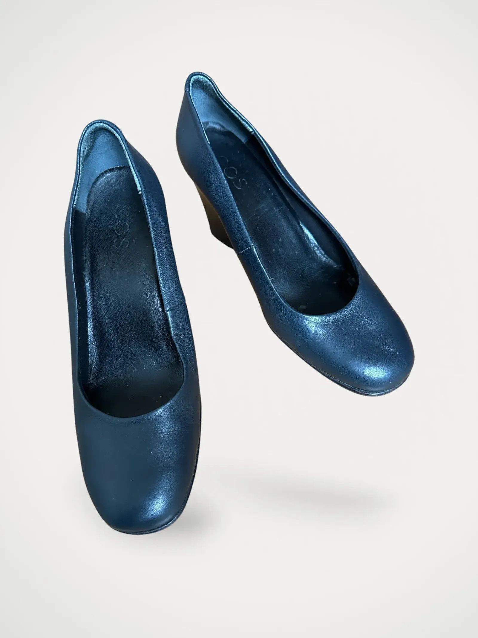Cos Cos Heels Size US 9 / IT 39 - 1 Thumbnail
