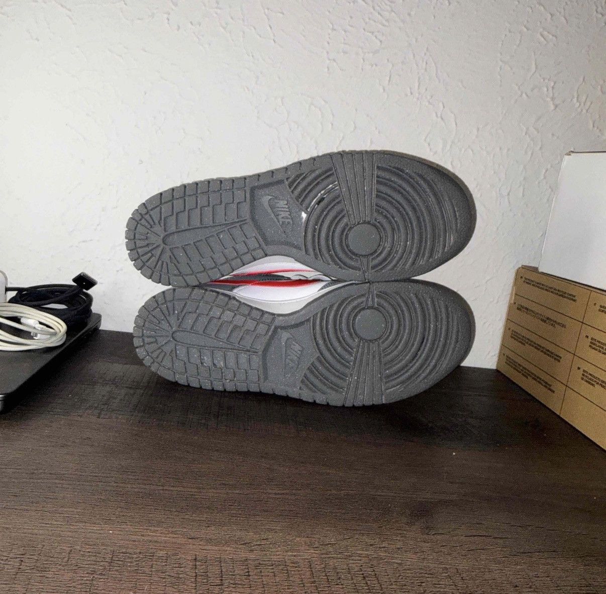 Nike Smoke Grey Light Crimson dunks Size US 7 / EU 40 - 5 Thumbnail