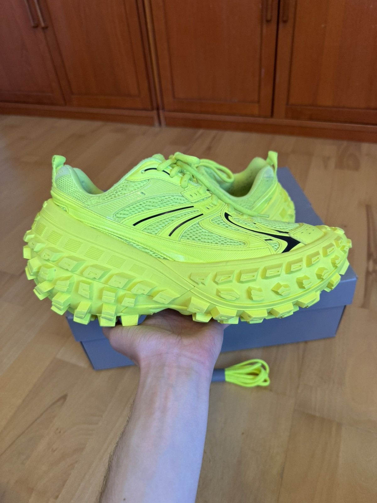 Balenciaga Balenciaga Defender Neon Yellow Size US 10 / EU 43 - 3 Thumbnail