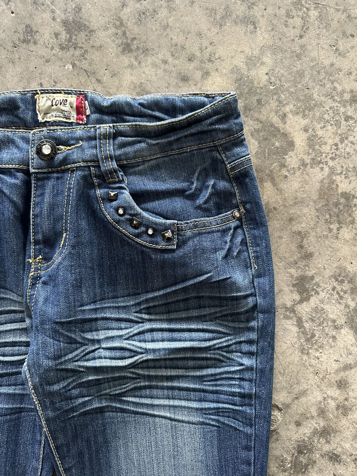 If Six Was Nine × Japanese Brand × Le Grande Bleu (L.G.B.) Japanese Y2K The Cove Whisker Wash Flared Jeans Size 30" / US 8 / IT 44 - 3 Thumbnail
