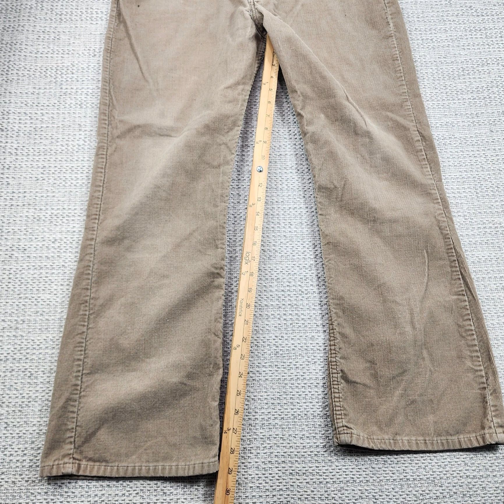 Levi's Vtg Levi's Corduroy Pants Mens 36x29 Tan Straight Leg Zip Fly Casual 90s Hippie Retro USA Size US 36 / EU 52 - 4 Thumbnail