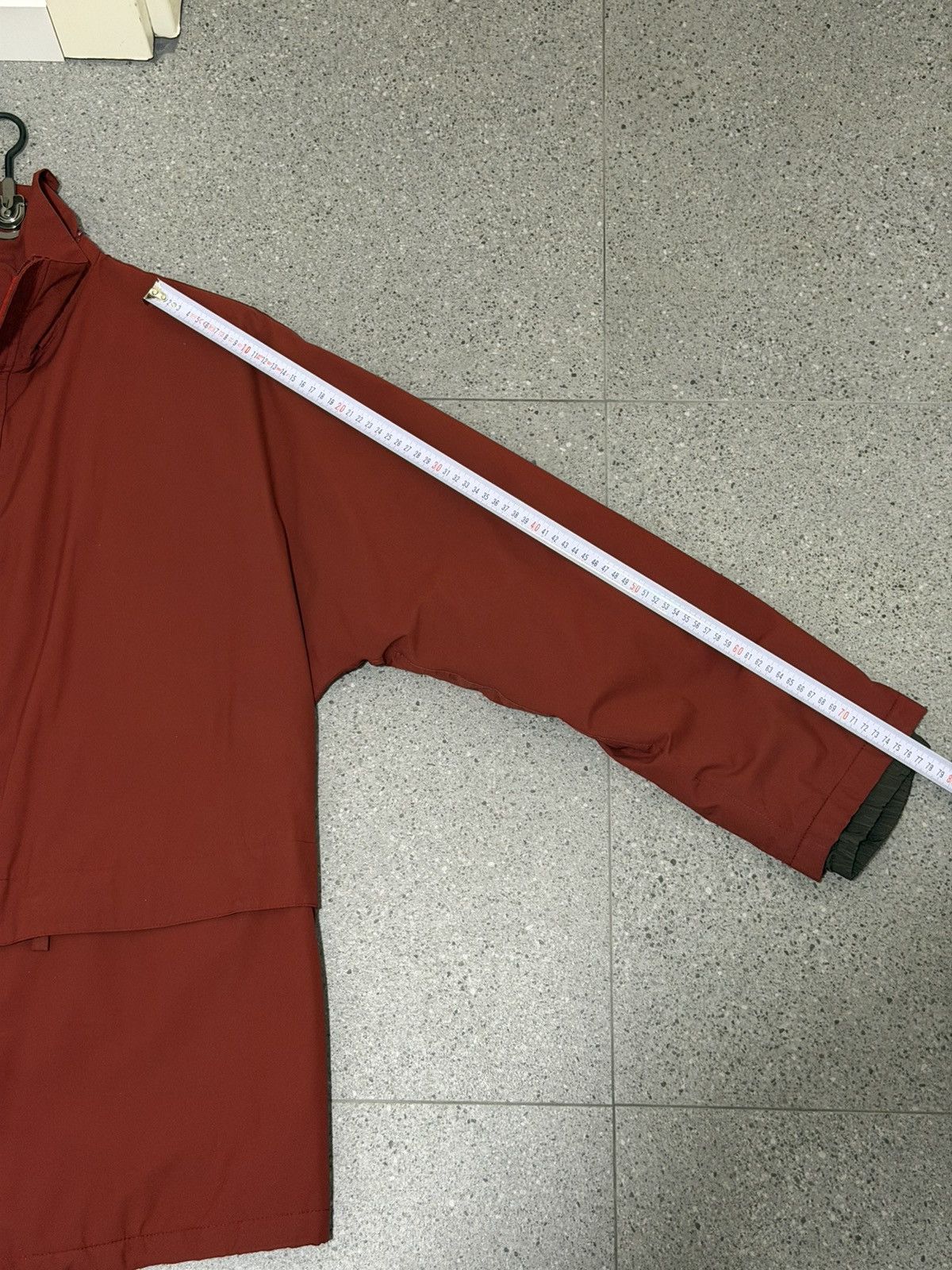 Prada Prada red tab Gore-Tex jacket SGV7A Size US L / EU 52-54 / 3 - 23 Thumbnail