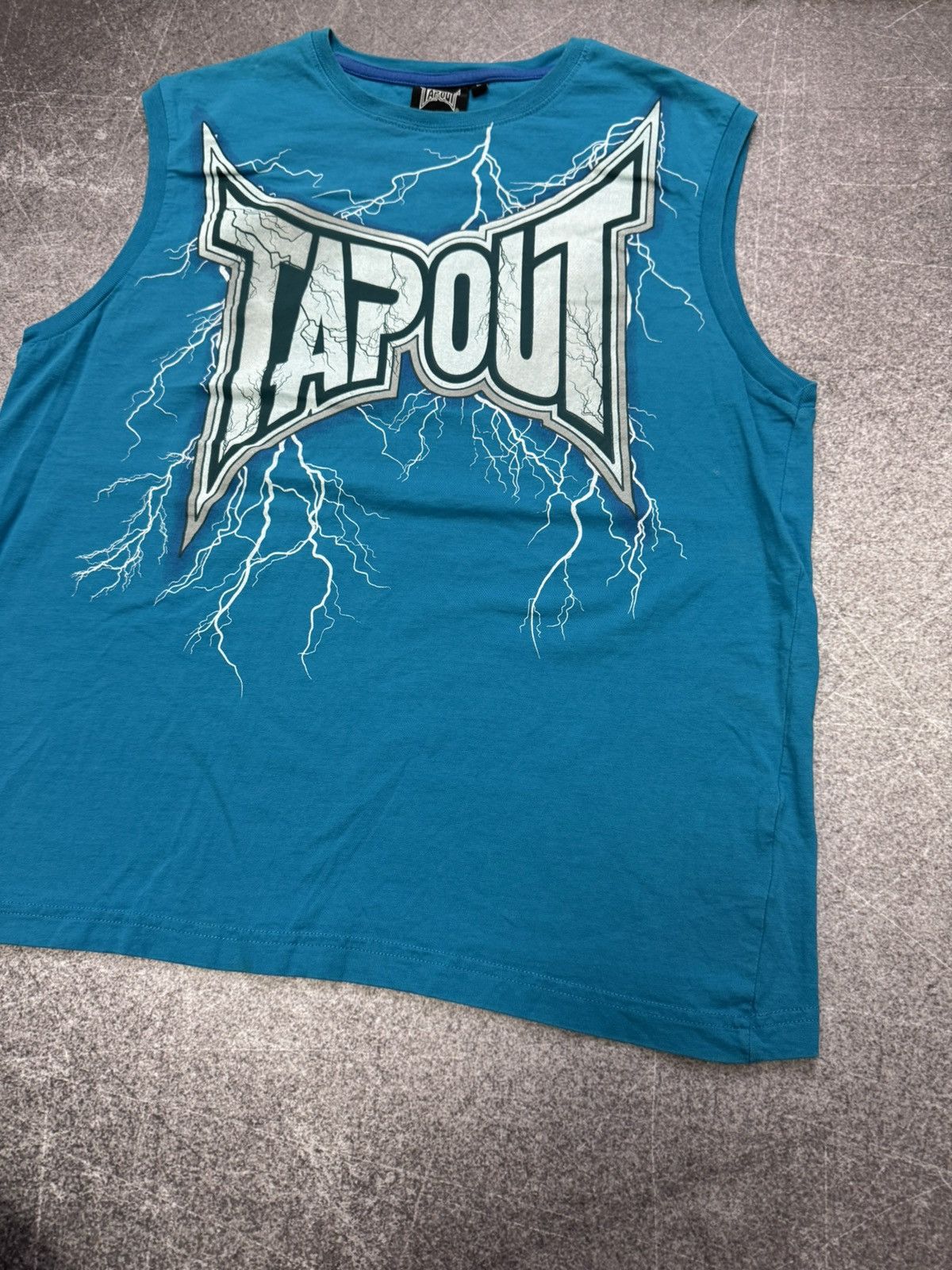 Tapout Vintage y2k Tapout crazy tribal all over print tank top tee Size US L / EU 52-54 / 3 - 10 Thumbnail