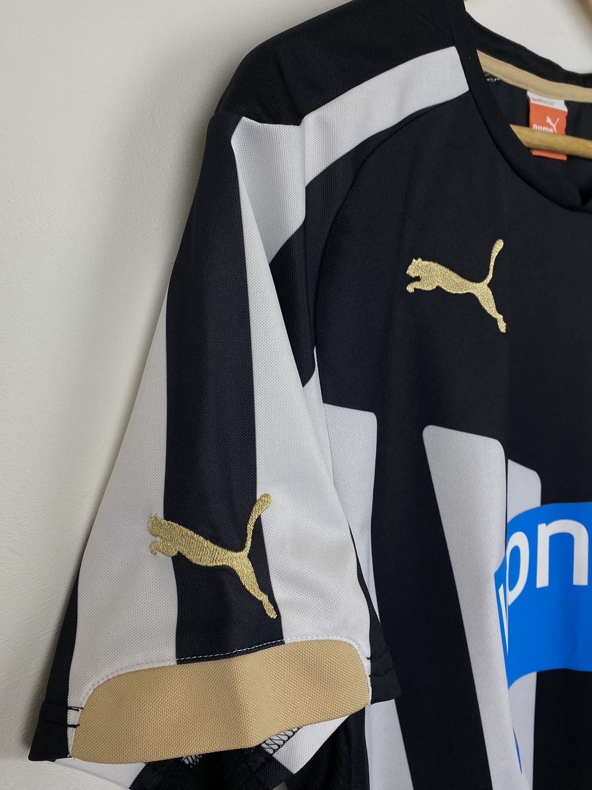 Puma Puma x NewCastle United Soccer Football Jersey Mens Size M Size US M / EU 48-50 / 2 - 3 Thumbnail
