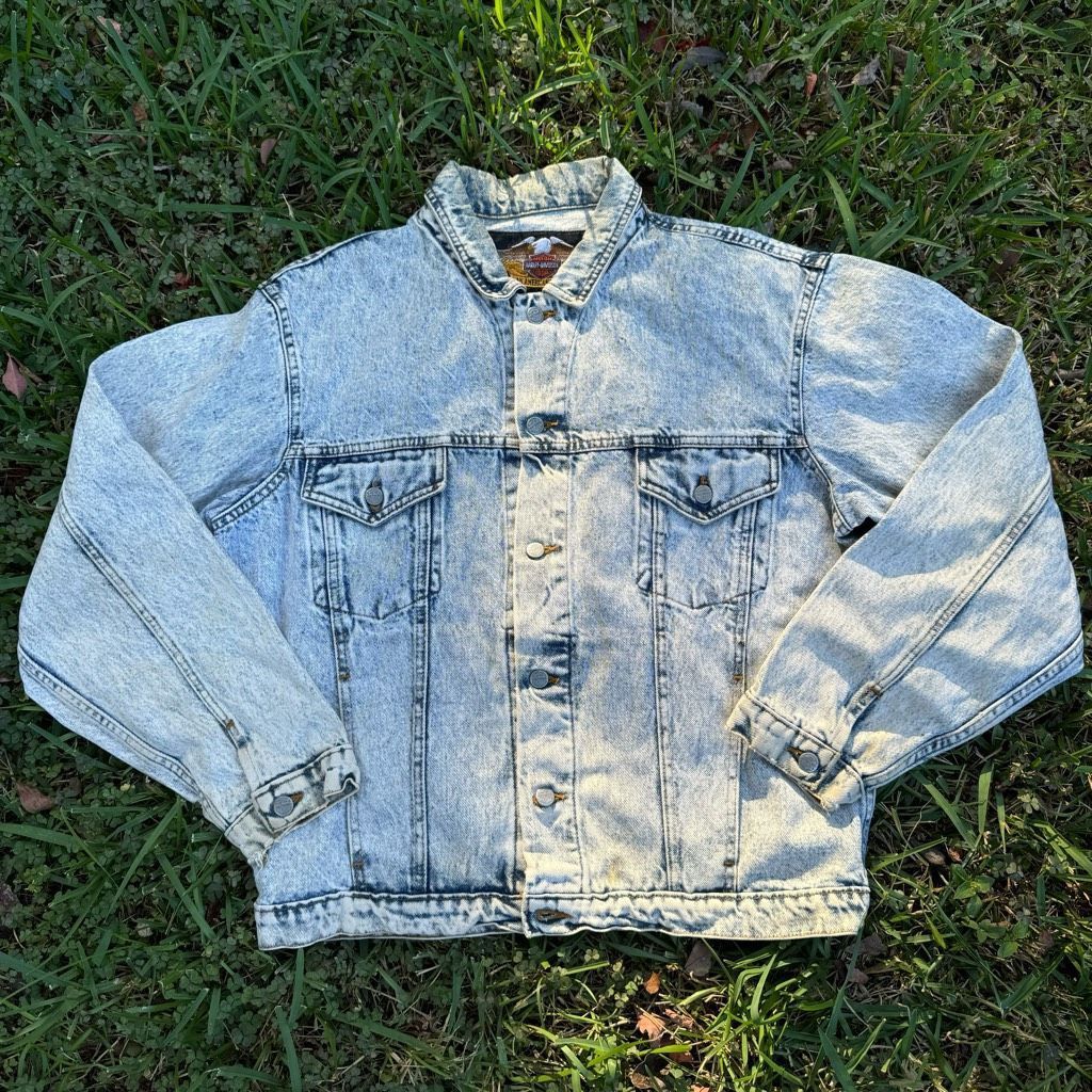 Harley Davidson Vintage Harley Davidson Light Wash Denim Jacket Large Emboss Size US XL / EU 56 / 4 - 6 Thumbnail