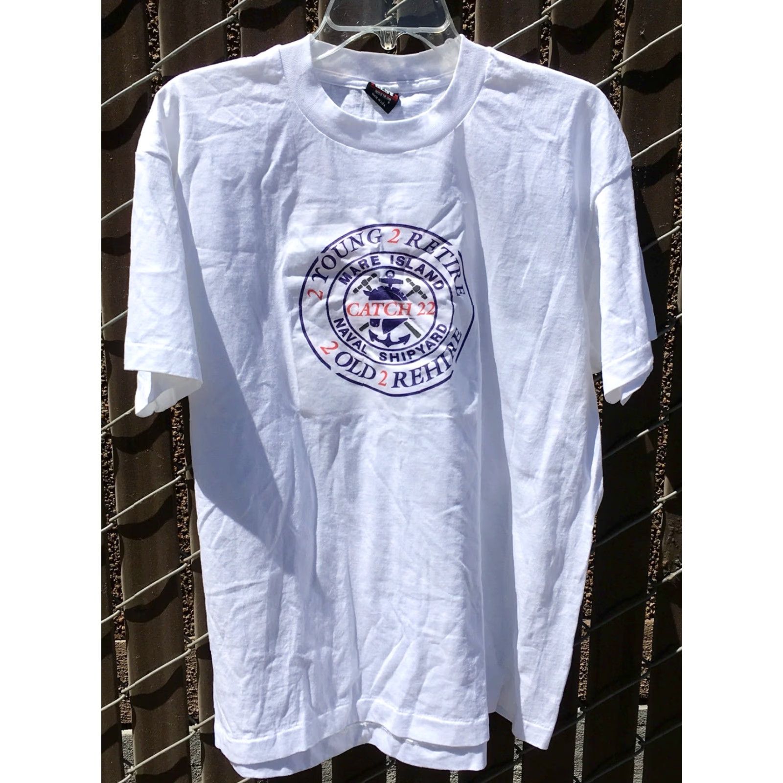 Fruit Of The Loom VINTAGE Mare Island Naval Shipyard T-Shirt XL White 80s 90s Made In USA Fruit of the Loom Unisex Graphic Tee Size US XL / EU 56 / 4 - 5 Thumbnail