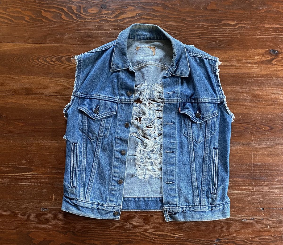 Levi's Vintage 80’s Levi’s Distressed Thrash Style Denim Jean Vest Size US S / EU 44-46 / 1 - 1 Thumbnail
