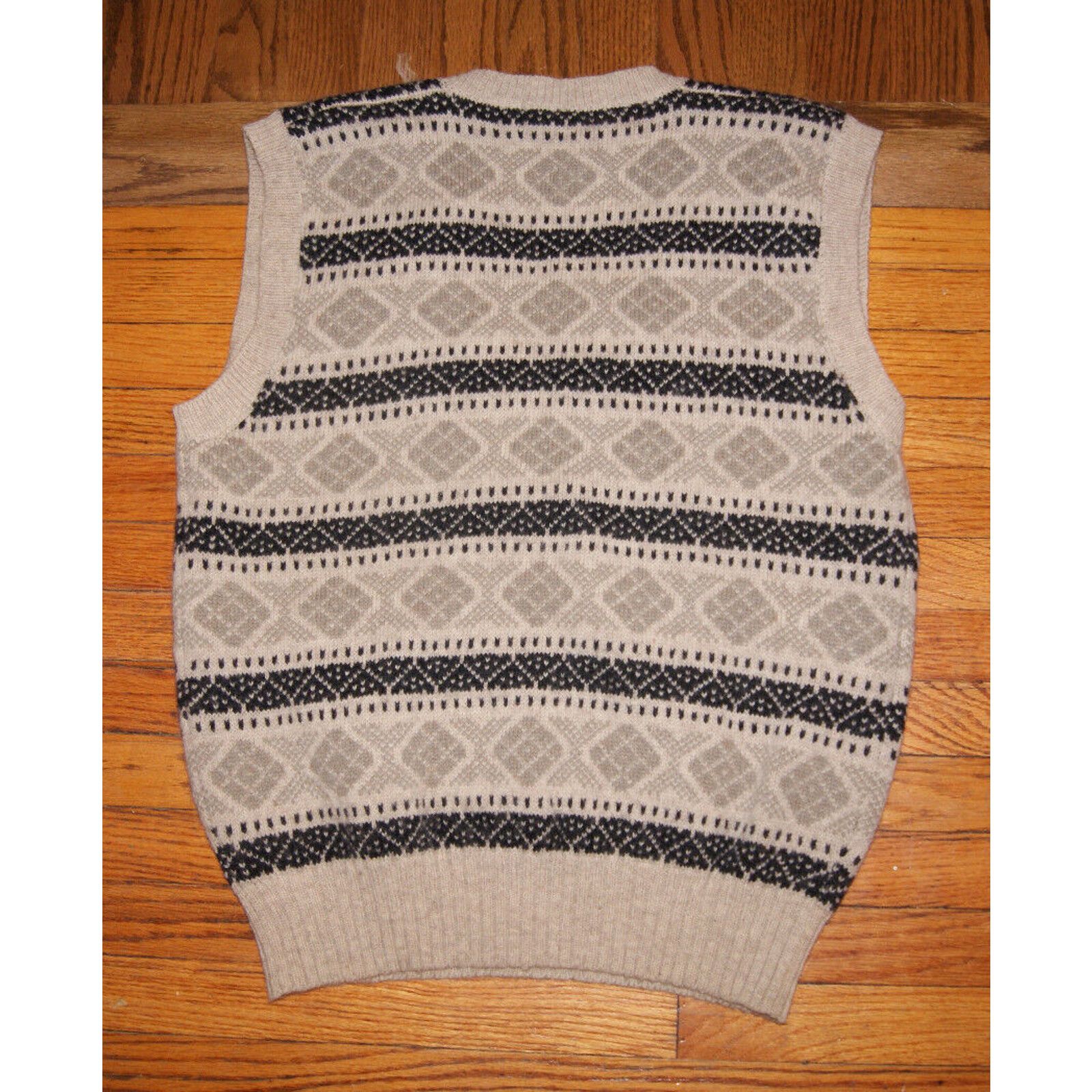 Other VTG Hunting Horn Sweater Vest Mens L V Neck Shetland Wool Size US L / EU 52-54 / 3 - 3 Thumbnail