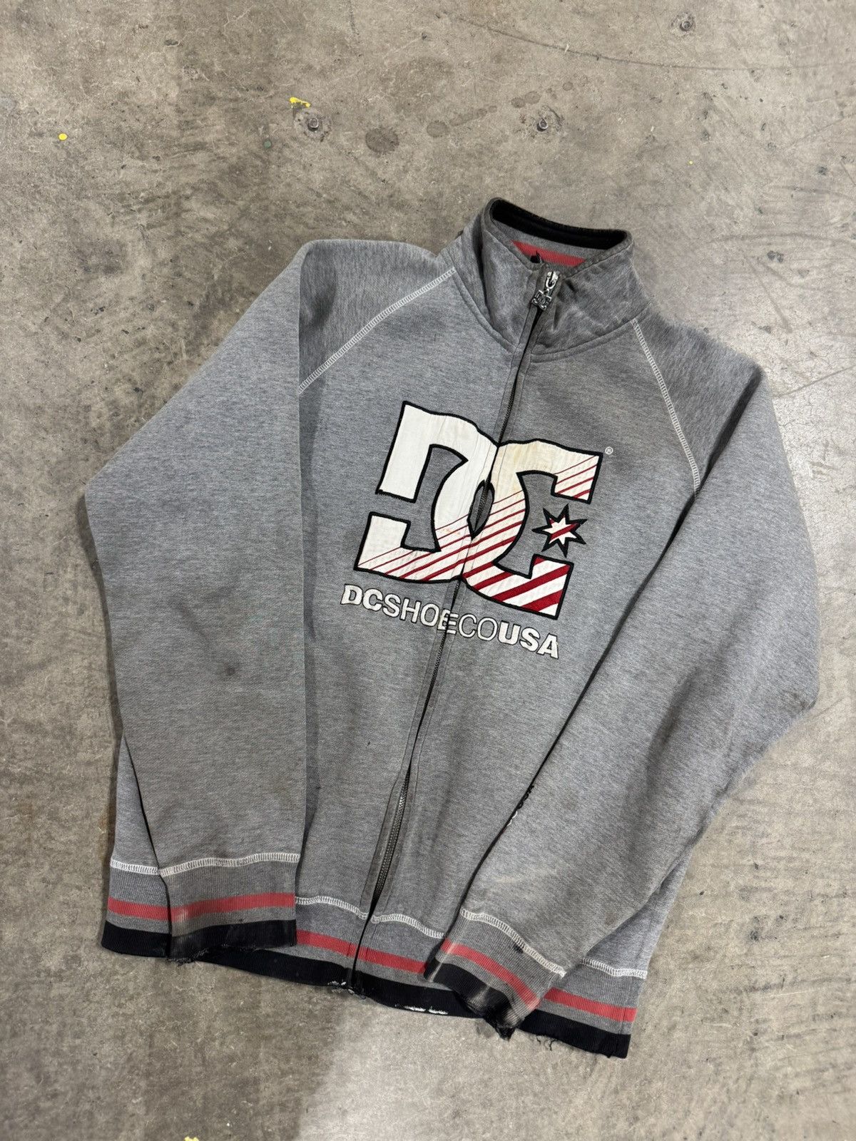 DC DC Shoes vintage zip up sweatshirt Size US M / EU 48-50 / 2 - 1 Thumbnail