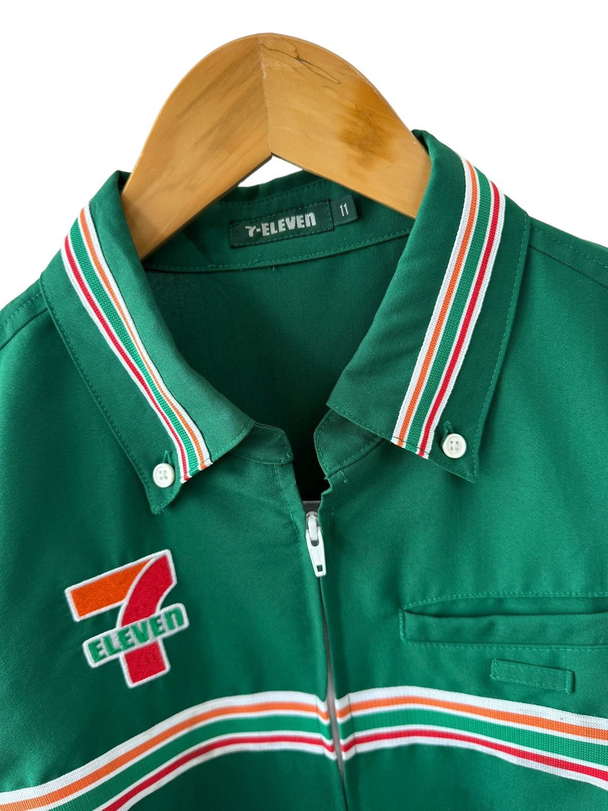 Japanese Brand Vintage 7-Eleven Uniform Jacket/Shirt Zip Up Size US M / EU 48-50 / 2 - 5 Thumbnail