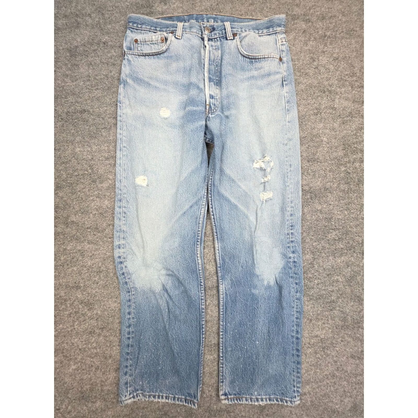 Levi's VINTAGE Levi's 501XX Jeans Mens FITS 31 x 27 Blue Light Wash Distressed 80s Size US 31 - 2 Thumbnail
