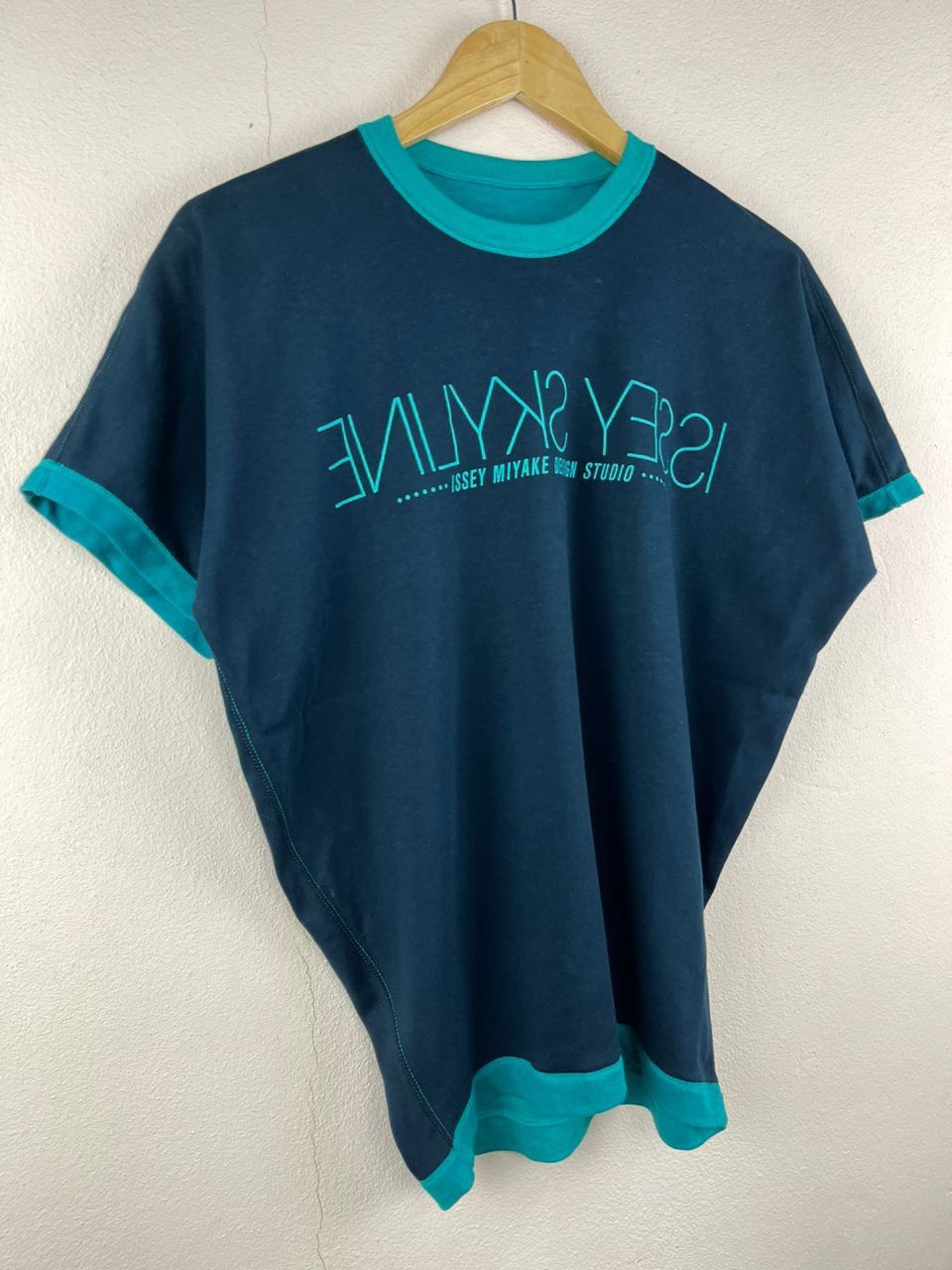 Designer × Issey Miyake × Japanese Brand Issey Skyline Issey Miyake Studio Iconic Logo Tee Size US L / EU 52-54 / 3 - 12 Thumbnail