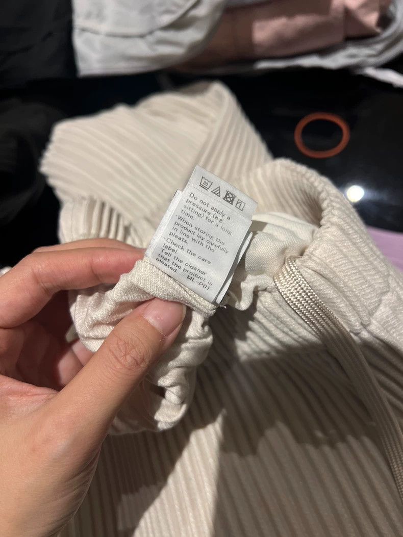 Issey Miyake Issey Miyake Beige trousers Size 25" / US 0 / IT 36 - 5 Thumbnail
